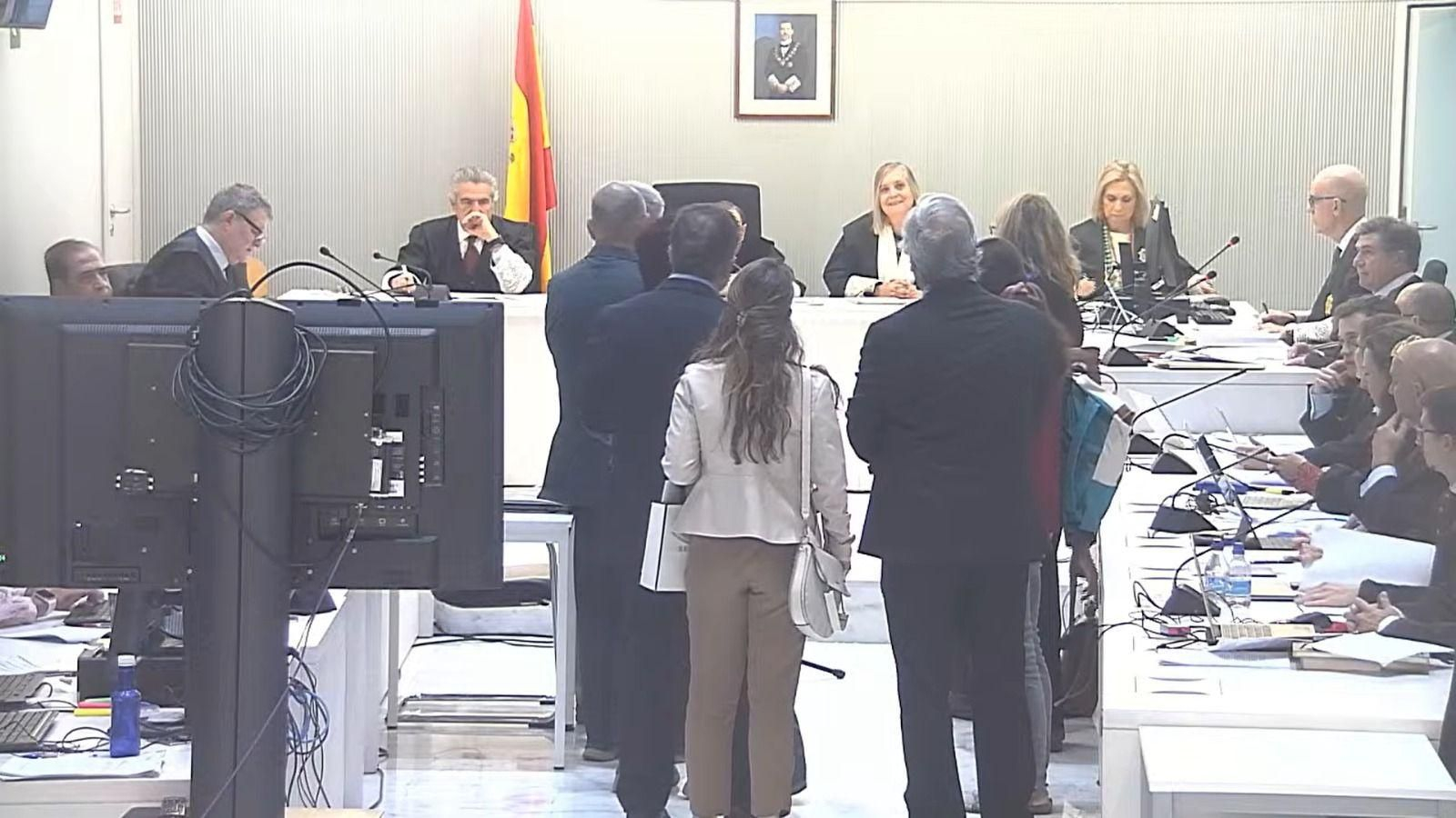 Los peritos psiquiatras comparecieron este miércoles de una tacada ante el tribunal de la Audiencia Nacional que juzga a Yassine Kanjaa.