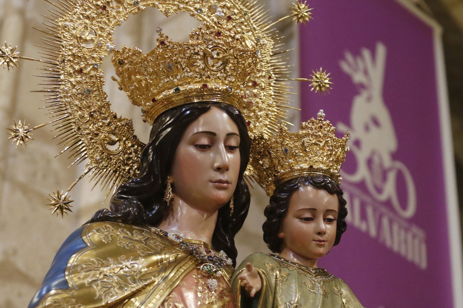 El traslado de María Auxiliadora de Córdoba tras su restauración, en imágenes