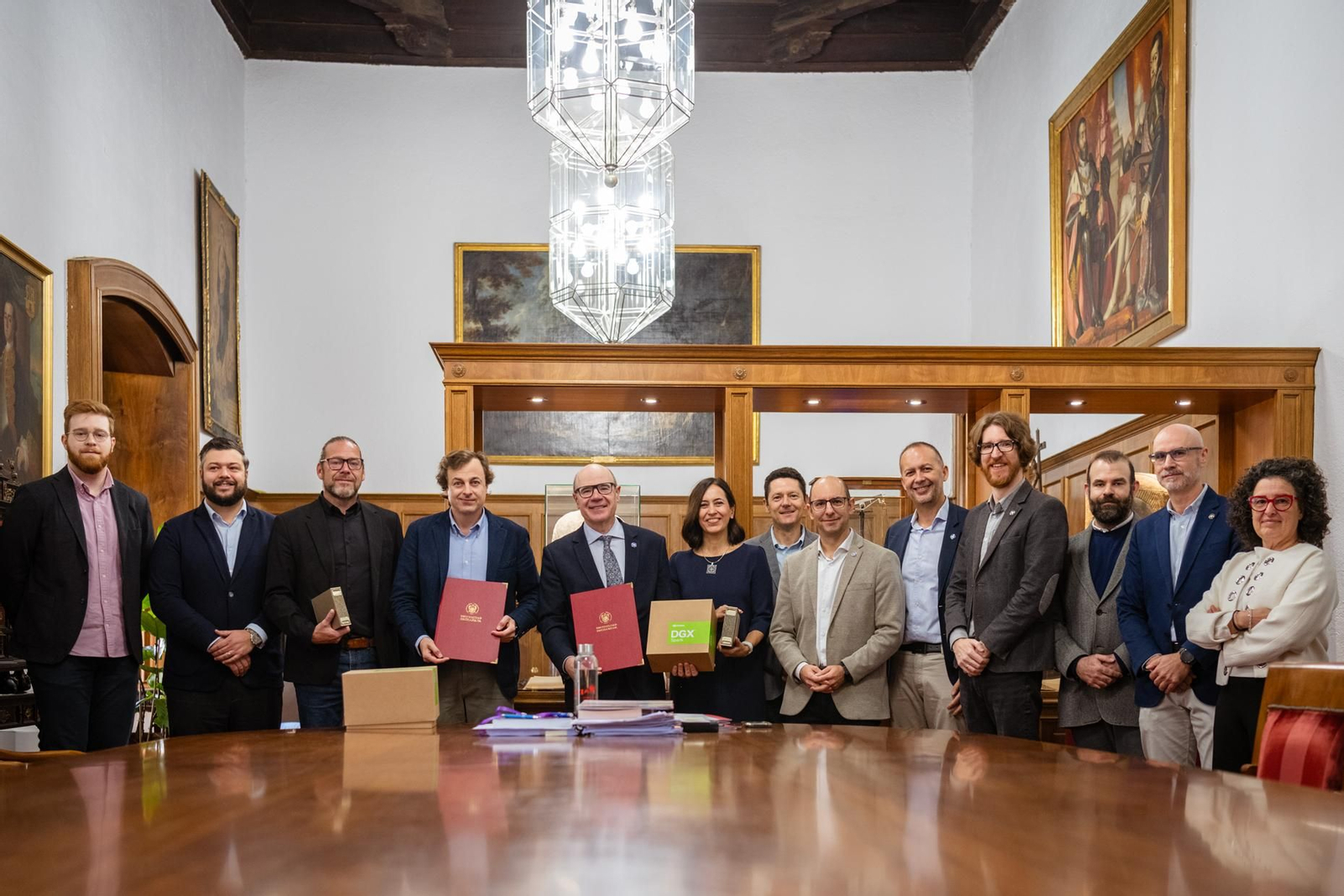 Presentación de la Cátedra GPU en el despacho del rector.