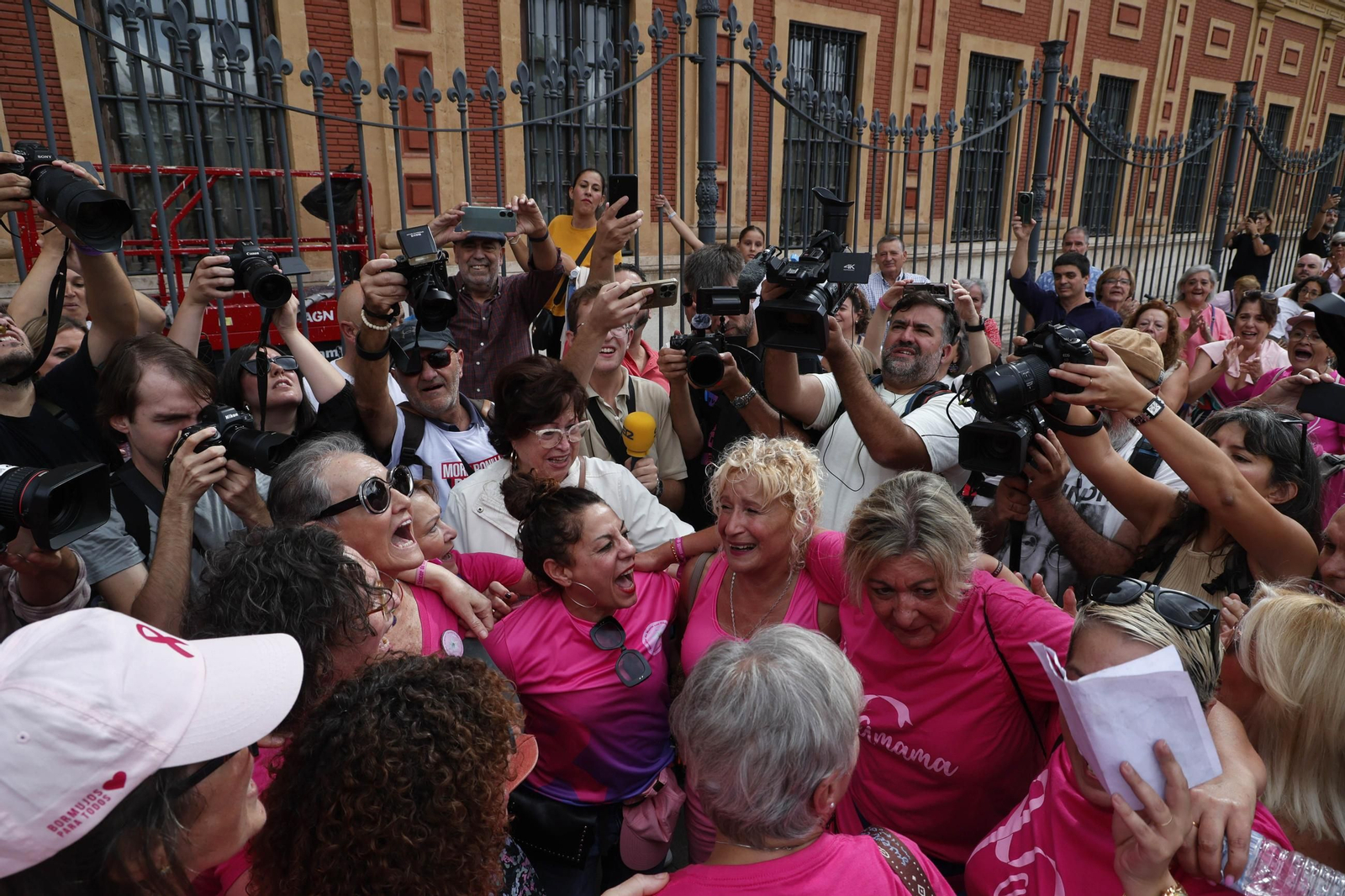 Las imágenes de la manifestación convocada por Amama