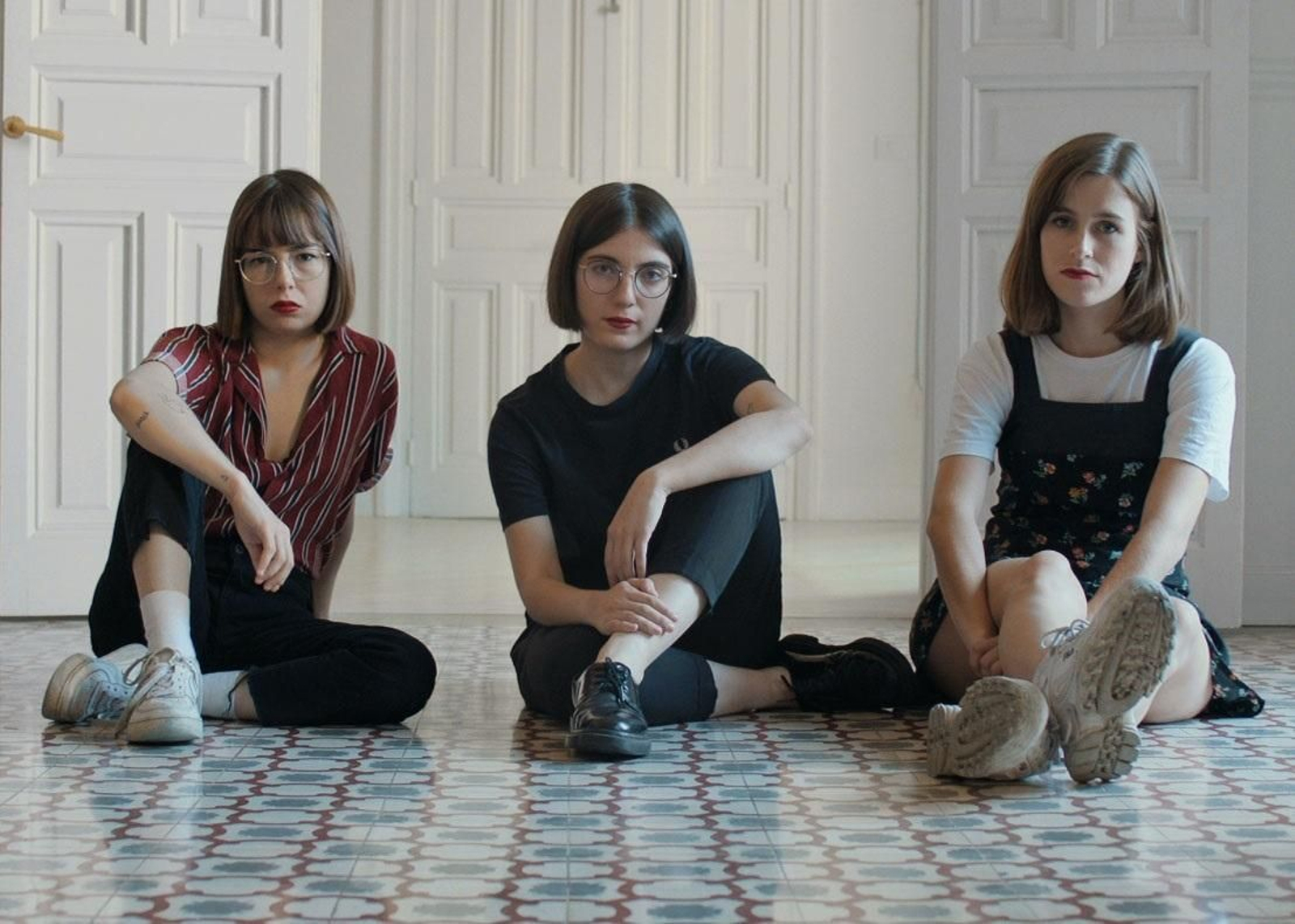 María Talaverano, en el centro, entre Paola Rivero y Alicia Ros.