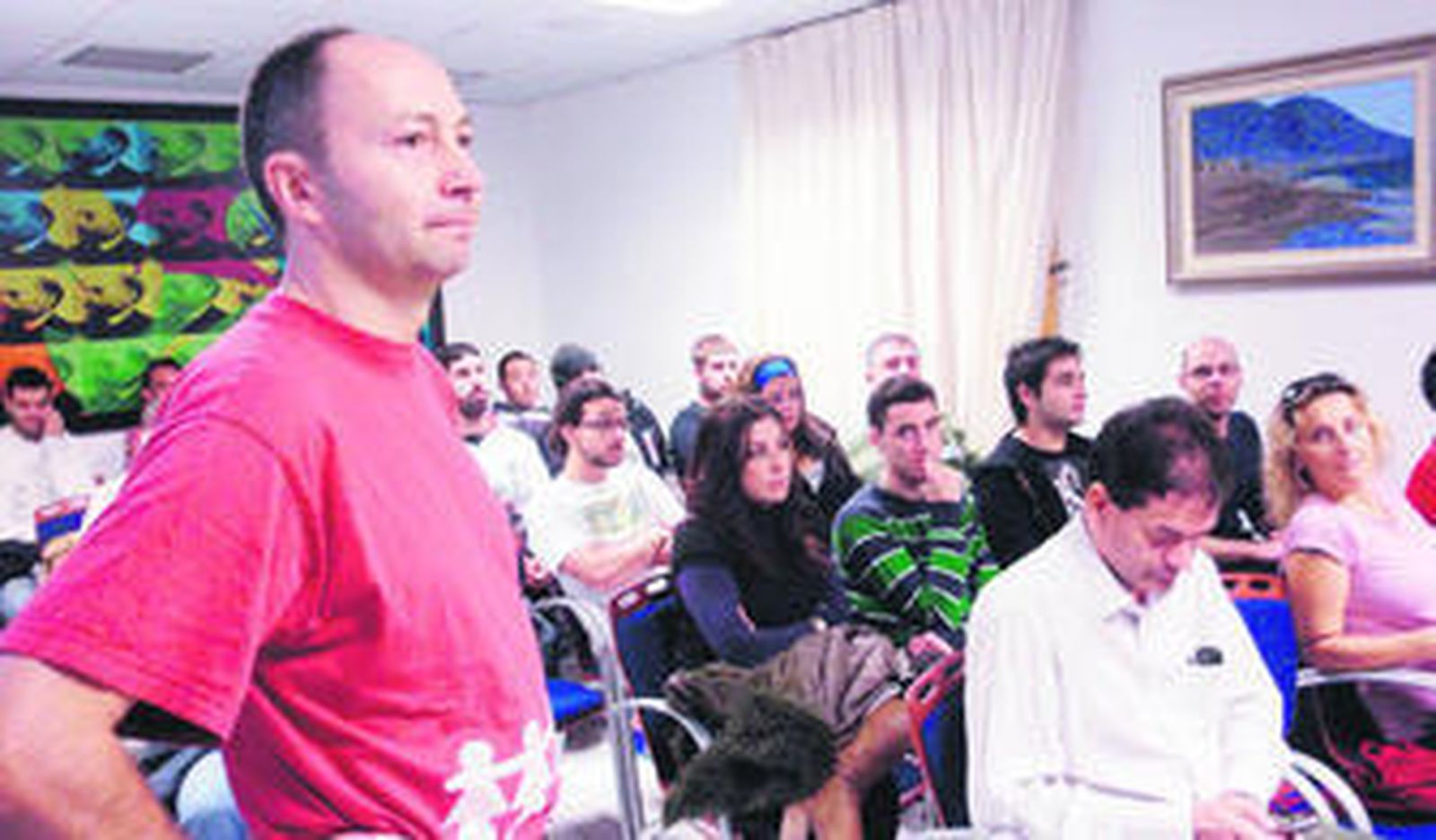 Carlos Bonmatí explicó a los asistentes al seminario la importancia del sonido.