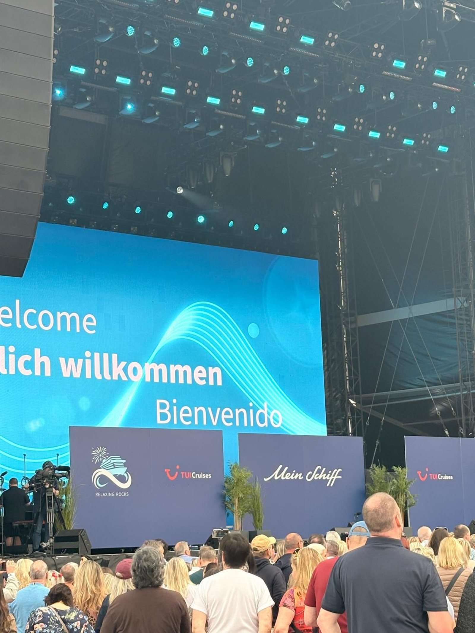 Las fotos del concierto de Robbie Williams en el puerto de Málaga.