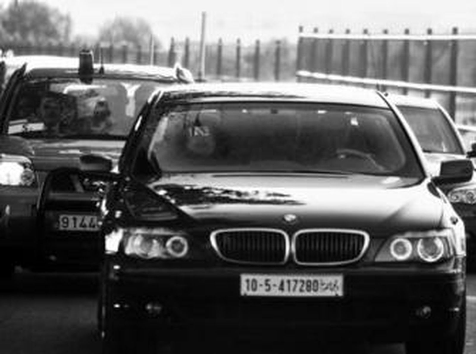 El presidente libio, a su llegada en coche a la hacienda La Boticaria.