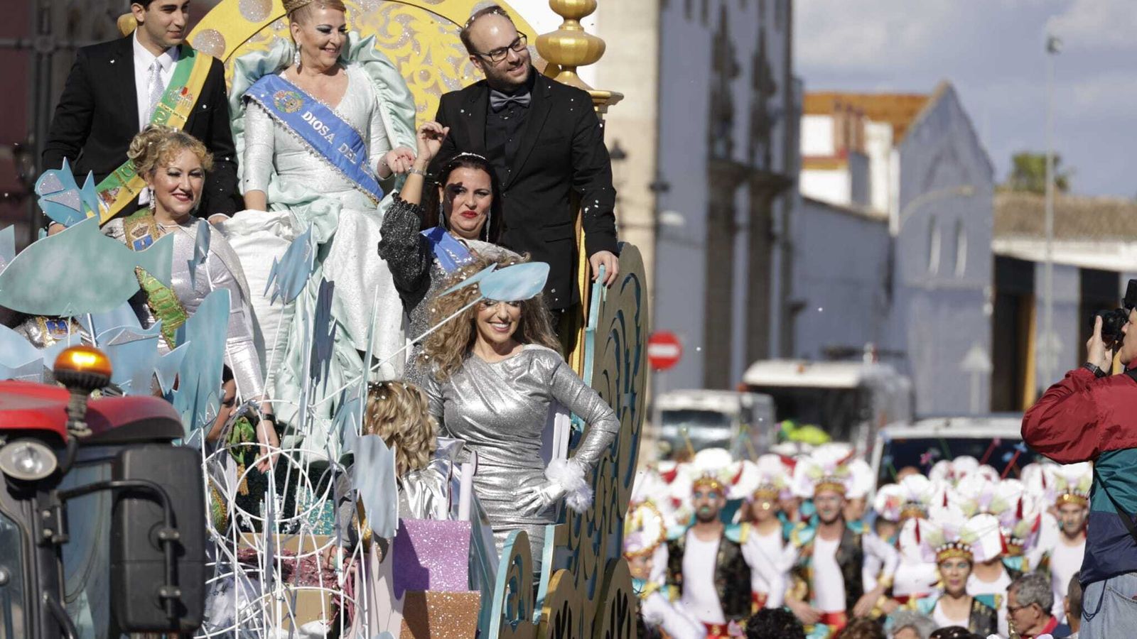 La carroza de la Diosa del Mar, durante el recorrido.