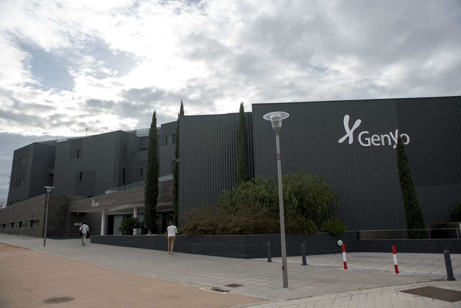 El grupo científico desarrolla su trabajo en Genyo