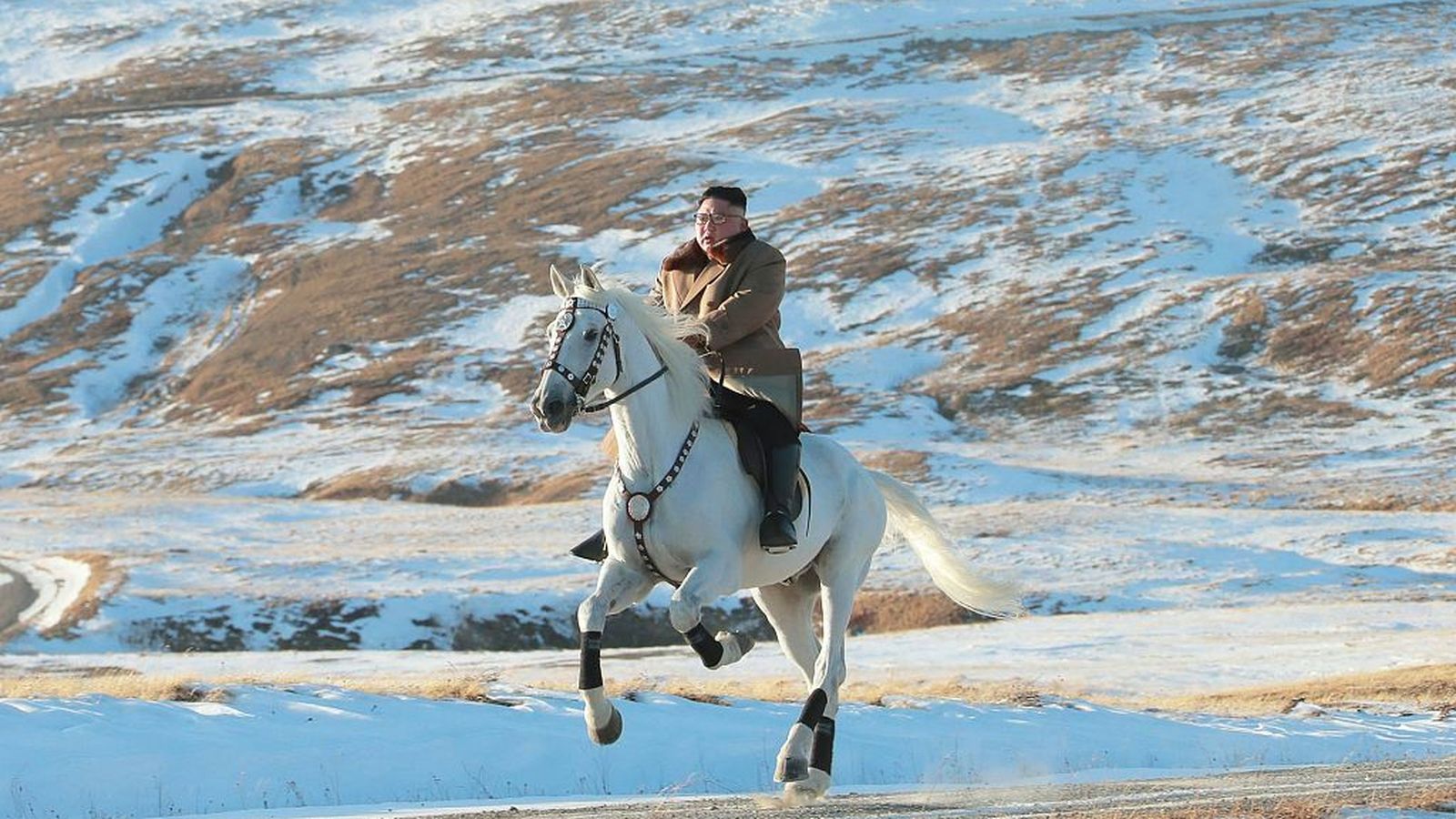 Kim Jong-un a lomos de un caballo en el Monte Paektu