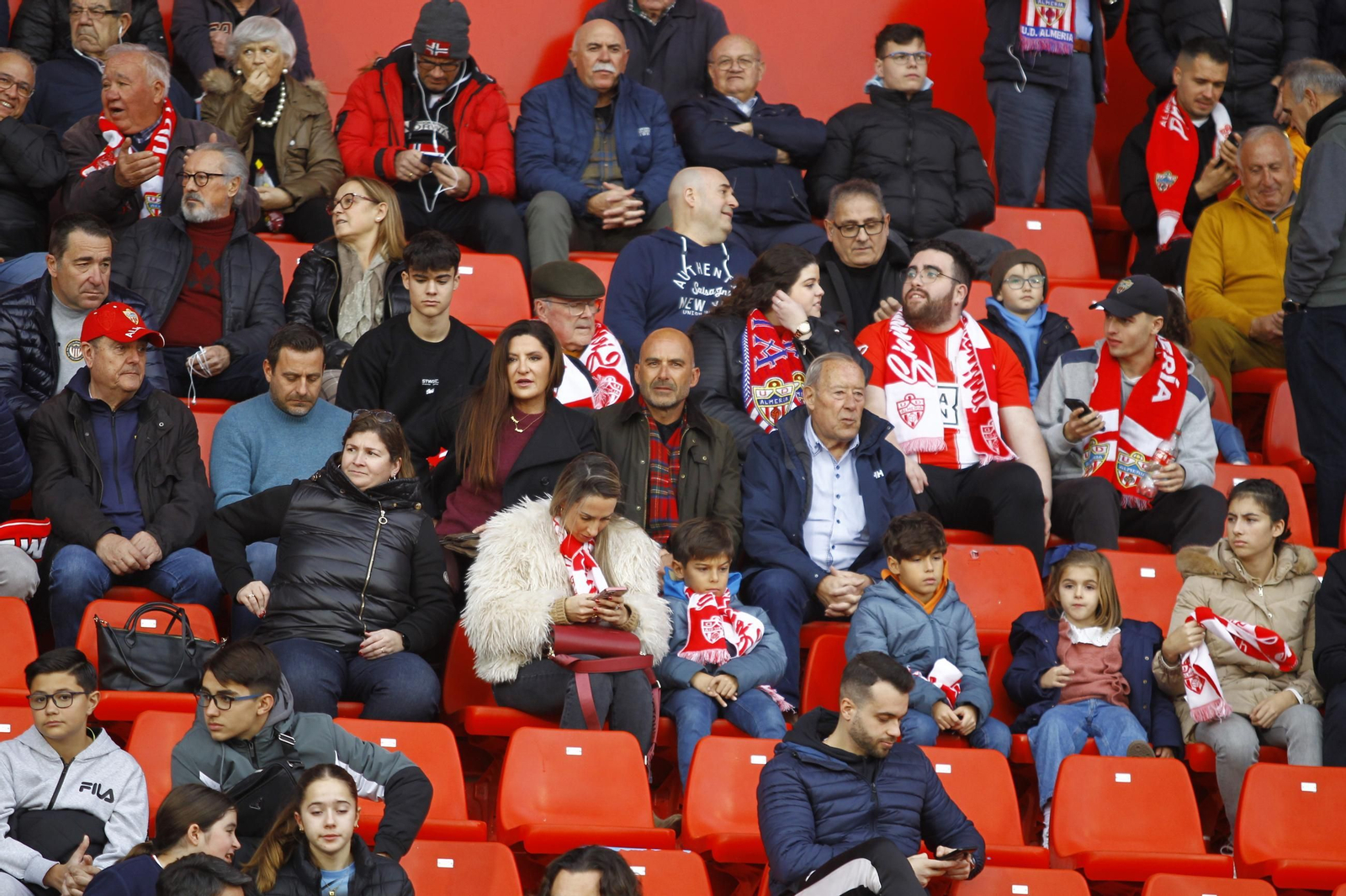 Búscate en la arrolladora victoria del Almería ante el Sevilla en la Copa del Rey, en imágenes