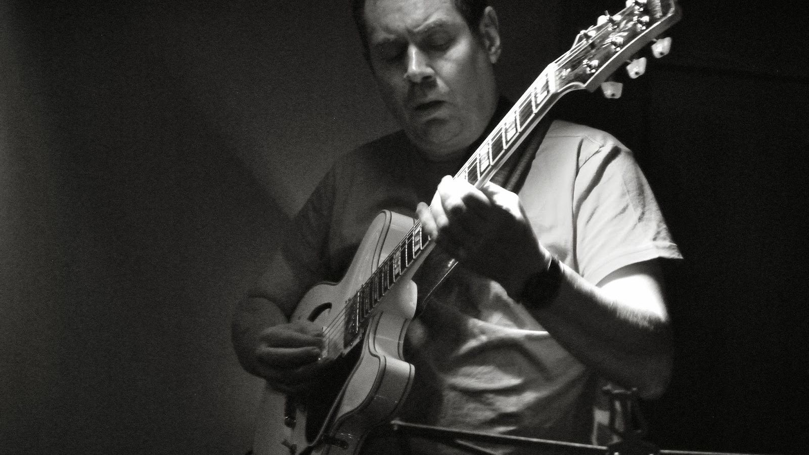 El guitarrista madrileño Chema Saiz.