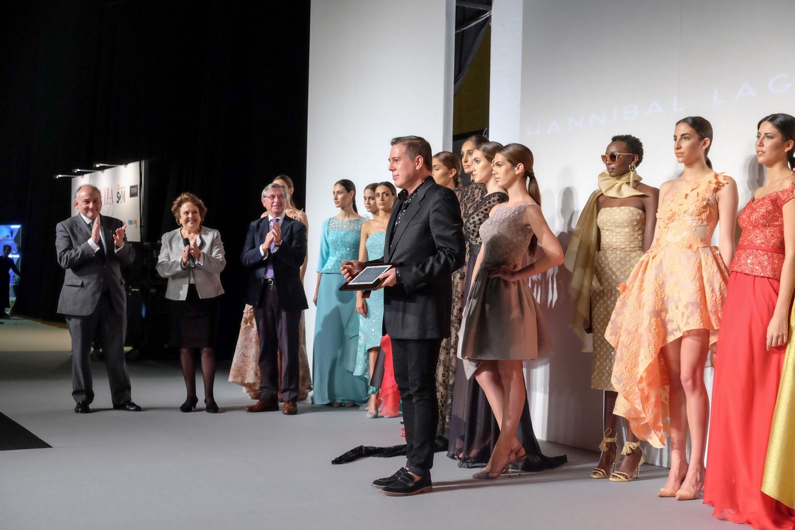 El diseñador Hannibal Laguna recibe el Premio a su Trayectoria.