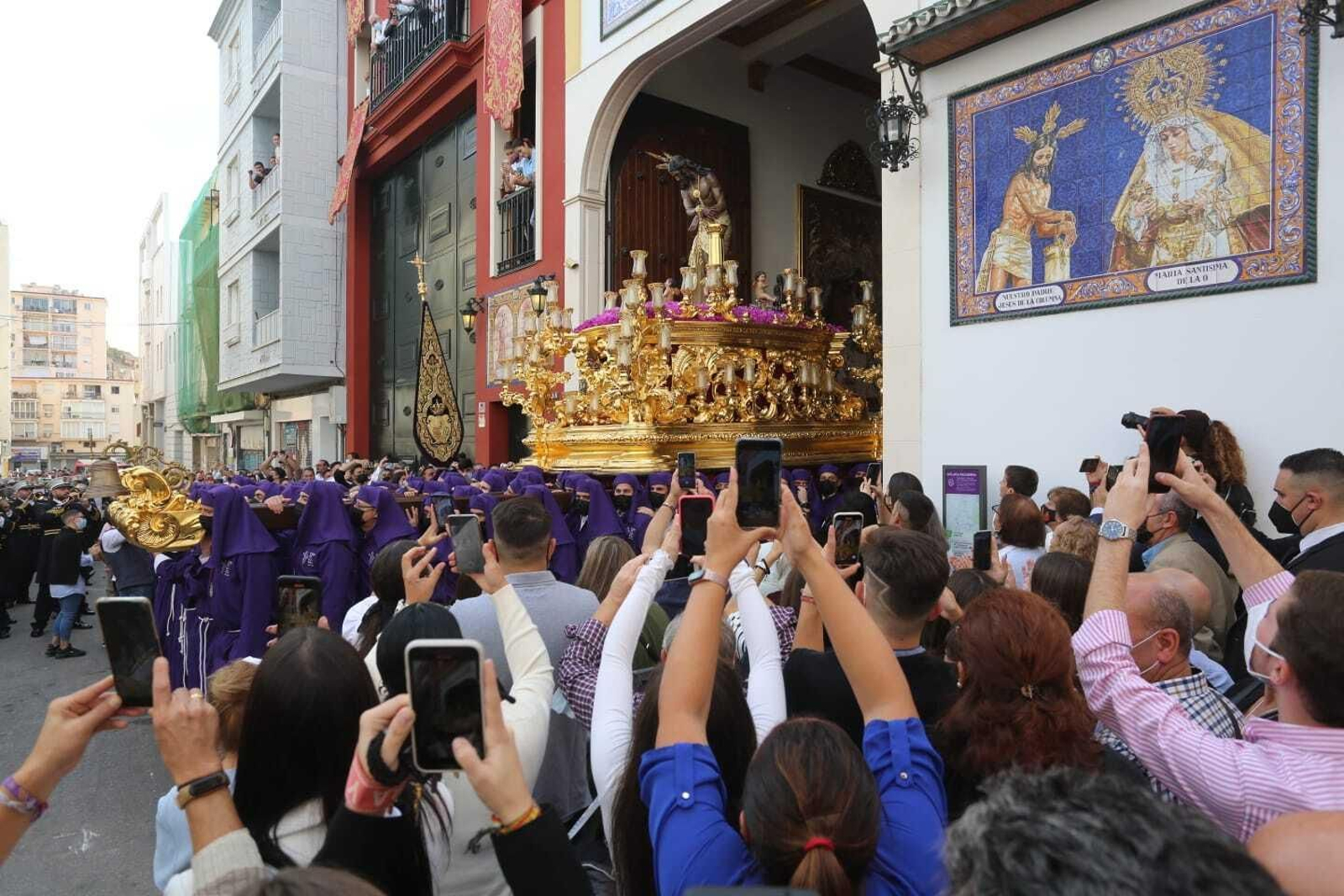 El Cristo de Los Gitanos en la procesión Magna de Málaga, en fotos