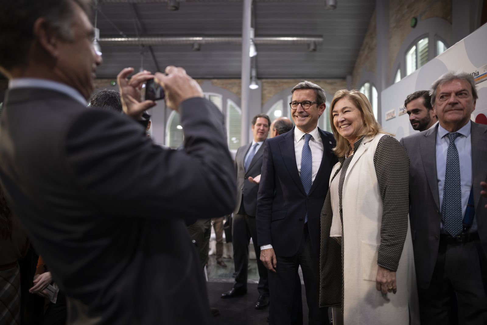 Imágenes del desayuno-coloquio con Jorge Paradela en el Foro Joly Andalucía celebrado en Huelva