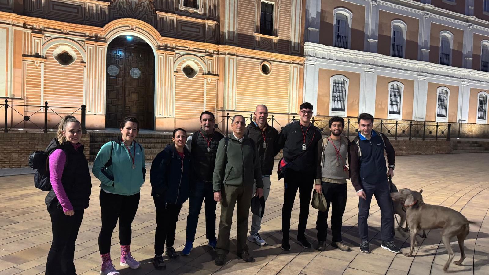 El grupo el pasado año justo antes de partir en la catedral de La Merced.