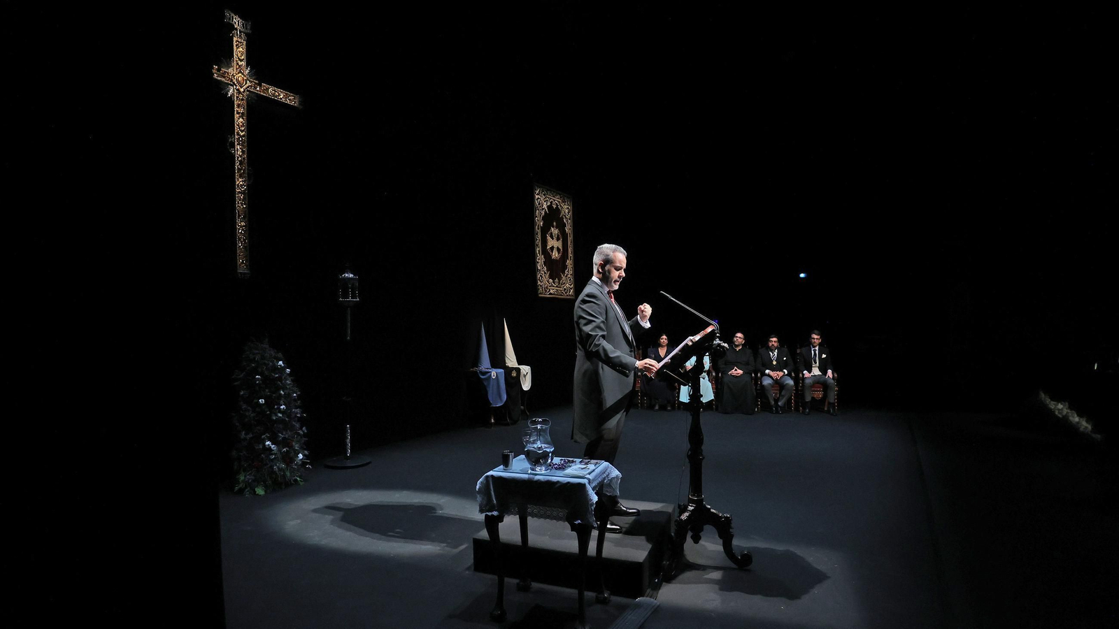 Imágenes de David Puerto en su pregón de Semana Santa 2025 en Jerez