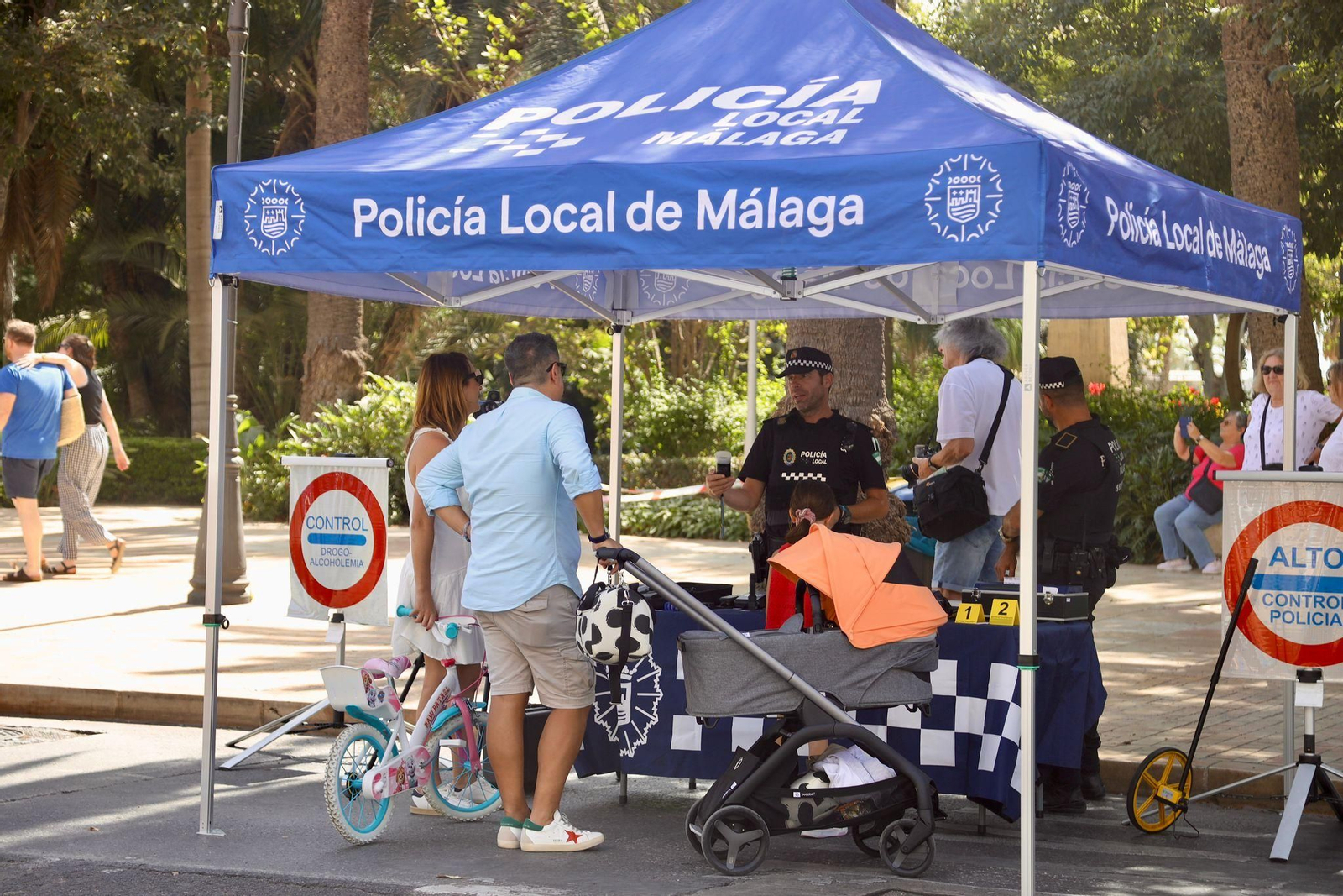 Fotogalería: viaje en el tiempo a la Málaga de los años 80 en el Día sin coche