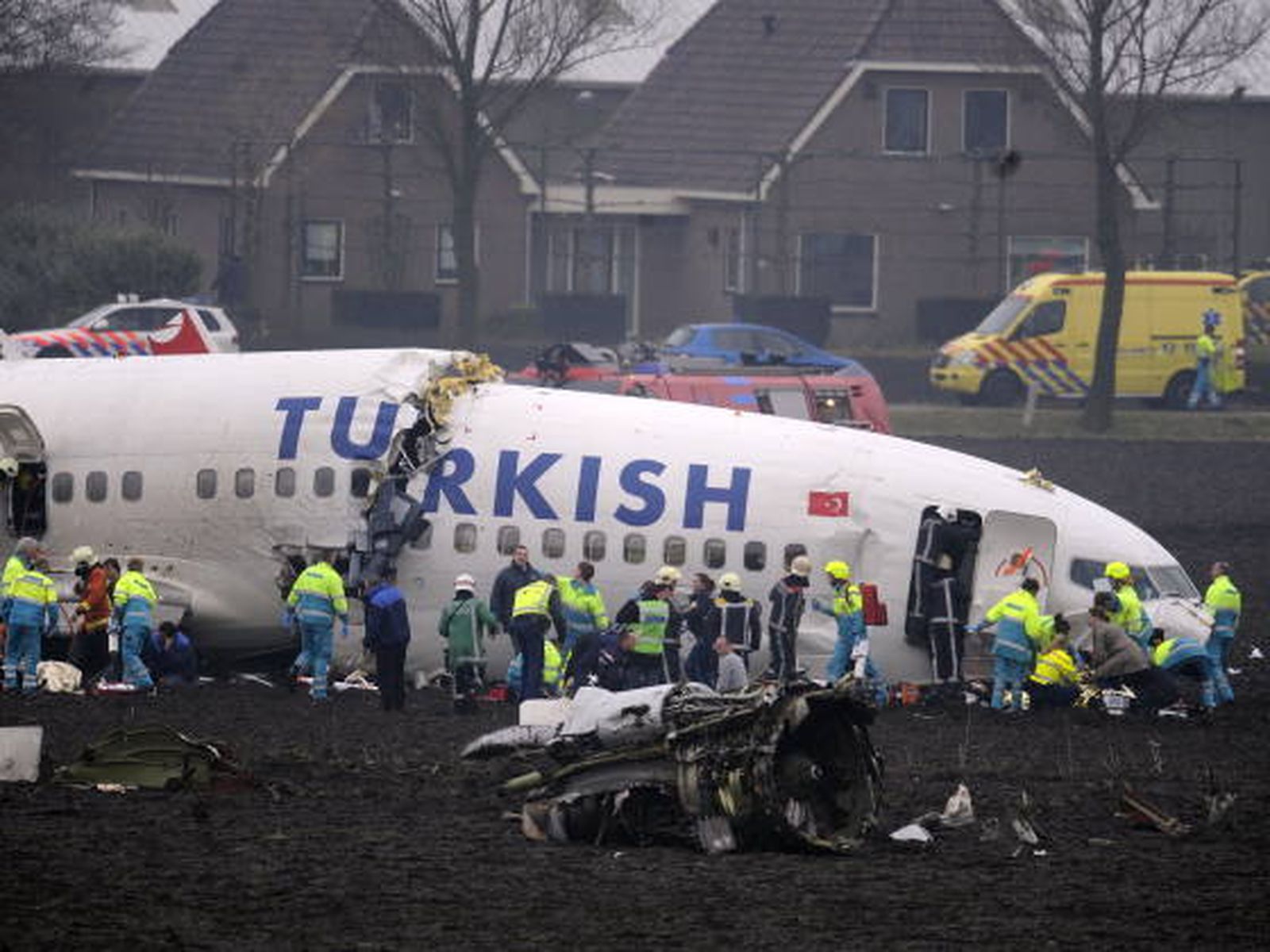 Al menos nueve muertos tras estrellarse un avión en Amsterdam