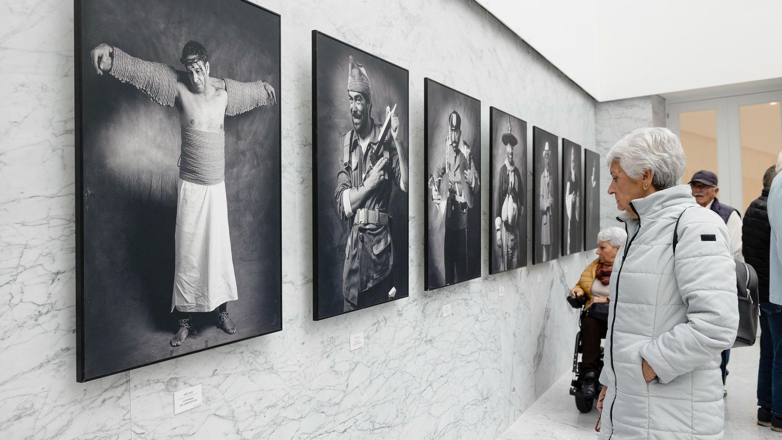 Galería de imágenes de las exposiciones inauguradas en la Casa del Carnaval