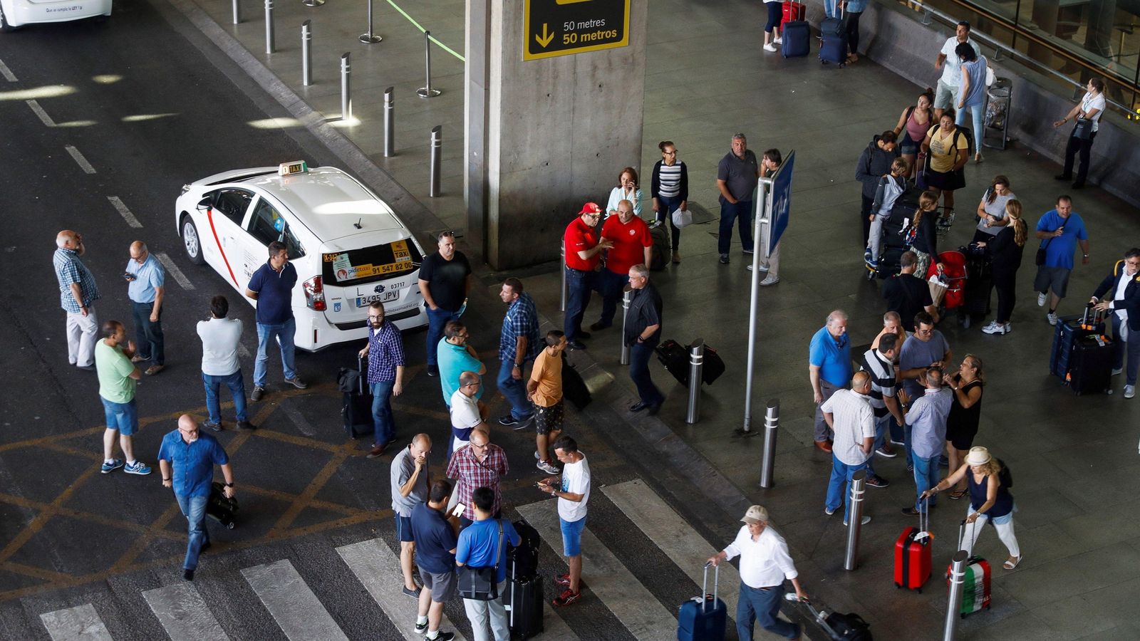 El aeropuerto de Madrid, sin servicio de taxi.