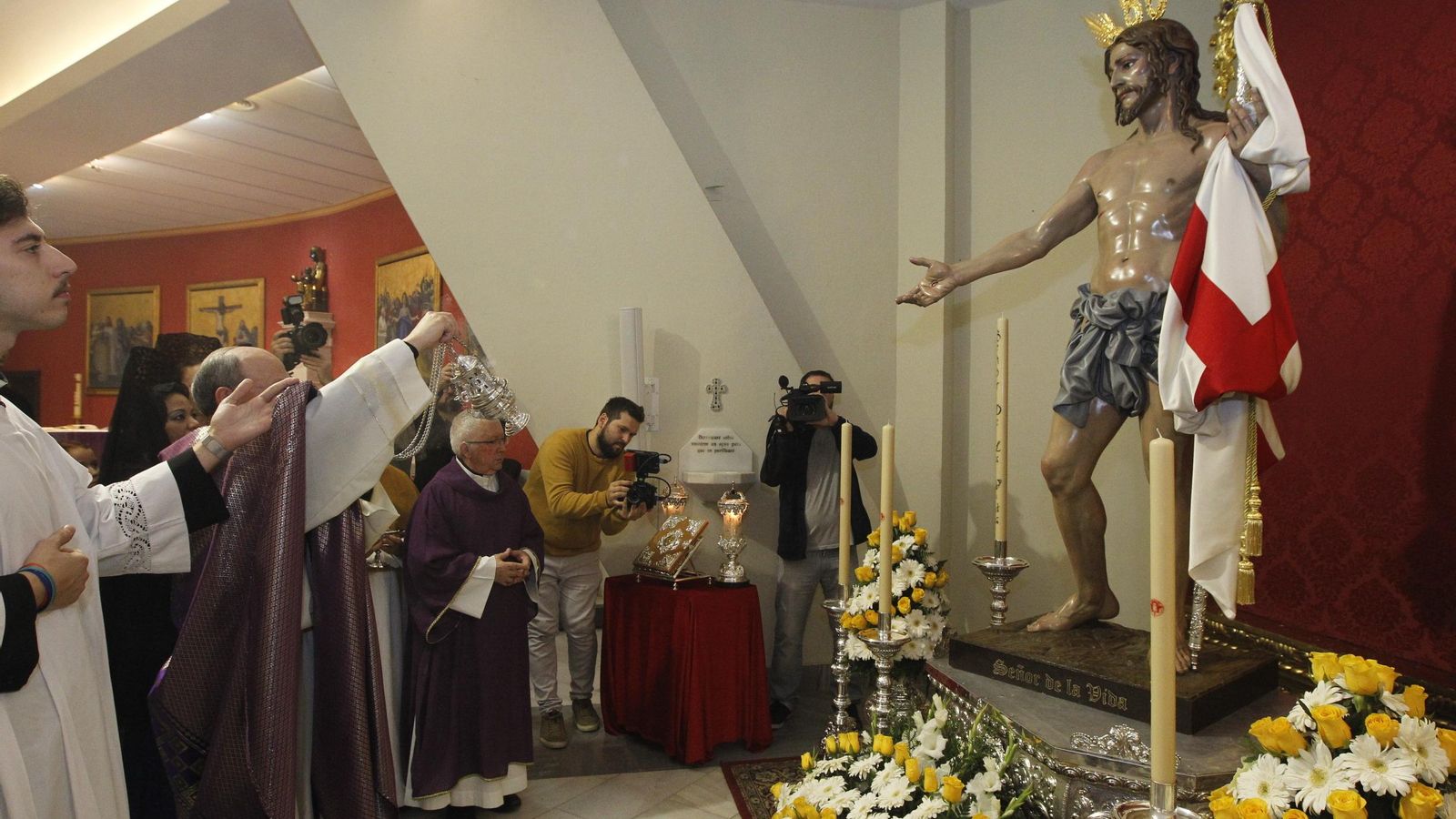 Manuel Pozo fue el encargado de bendecir la talla.