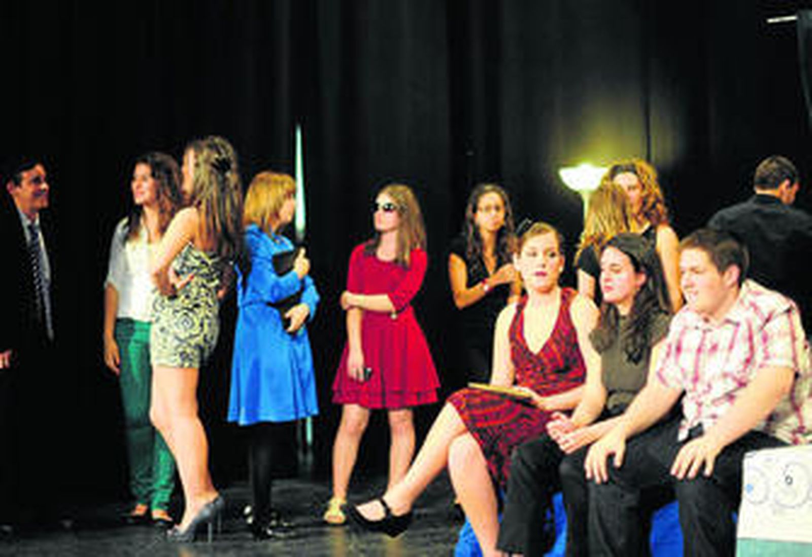 El elenco de jóvenes actores debutó por primera vez en su ciudad, San Fernando.