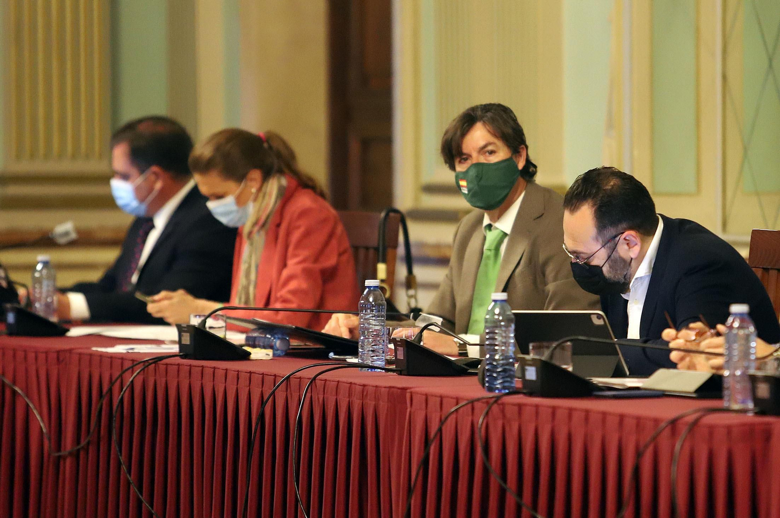 Imágenes del pleno celebrado en el Ayuntamiento de Huelva