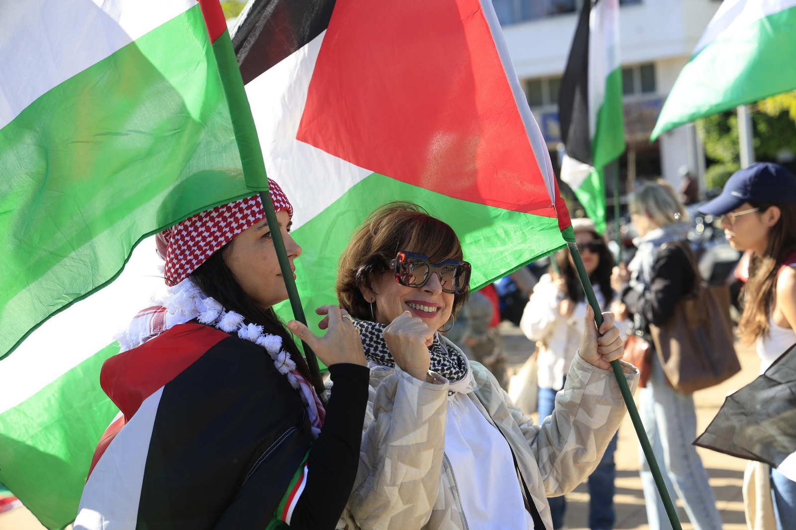 Fotos de la protesta en Algeciras contra el envío de armas a Israel