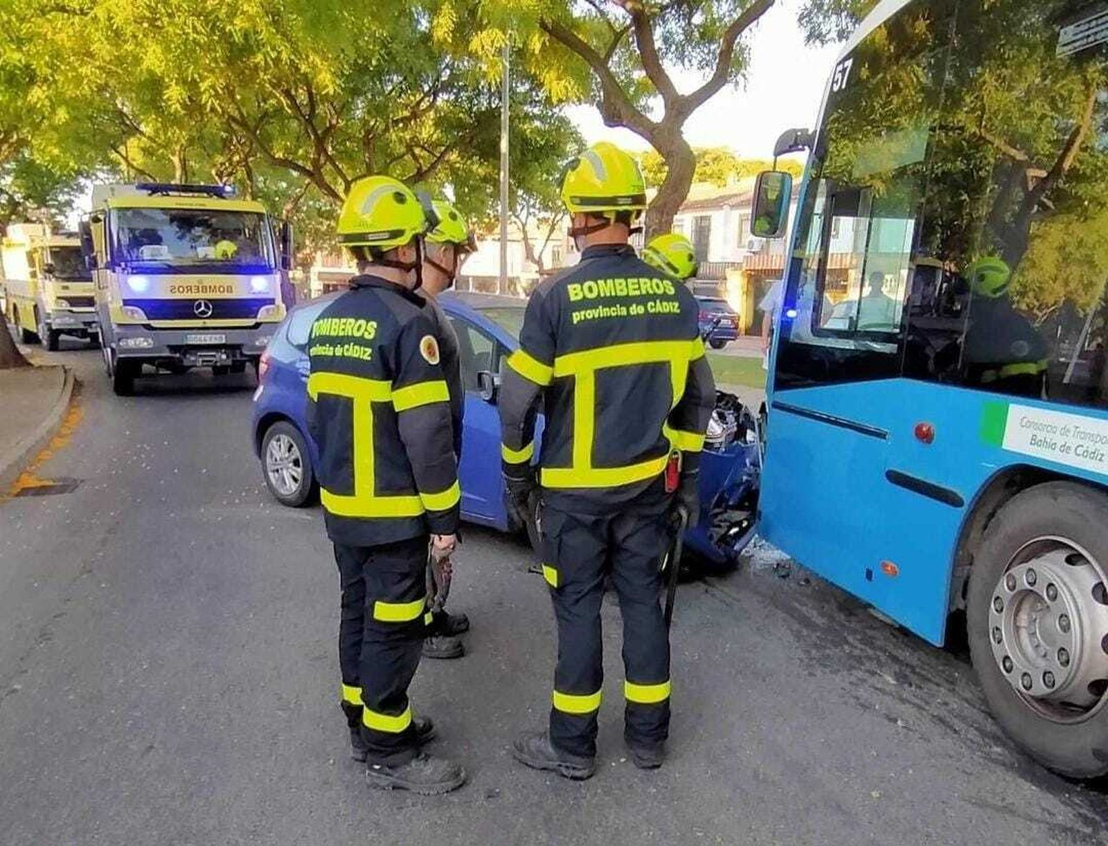Bomberos de Jerez, en el lugar del accidente.