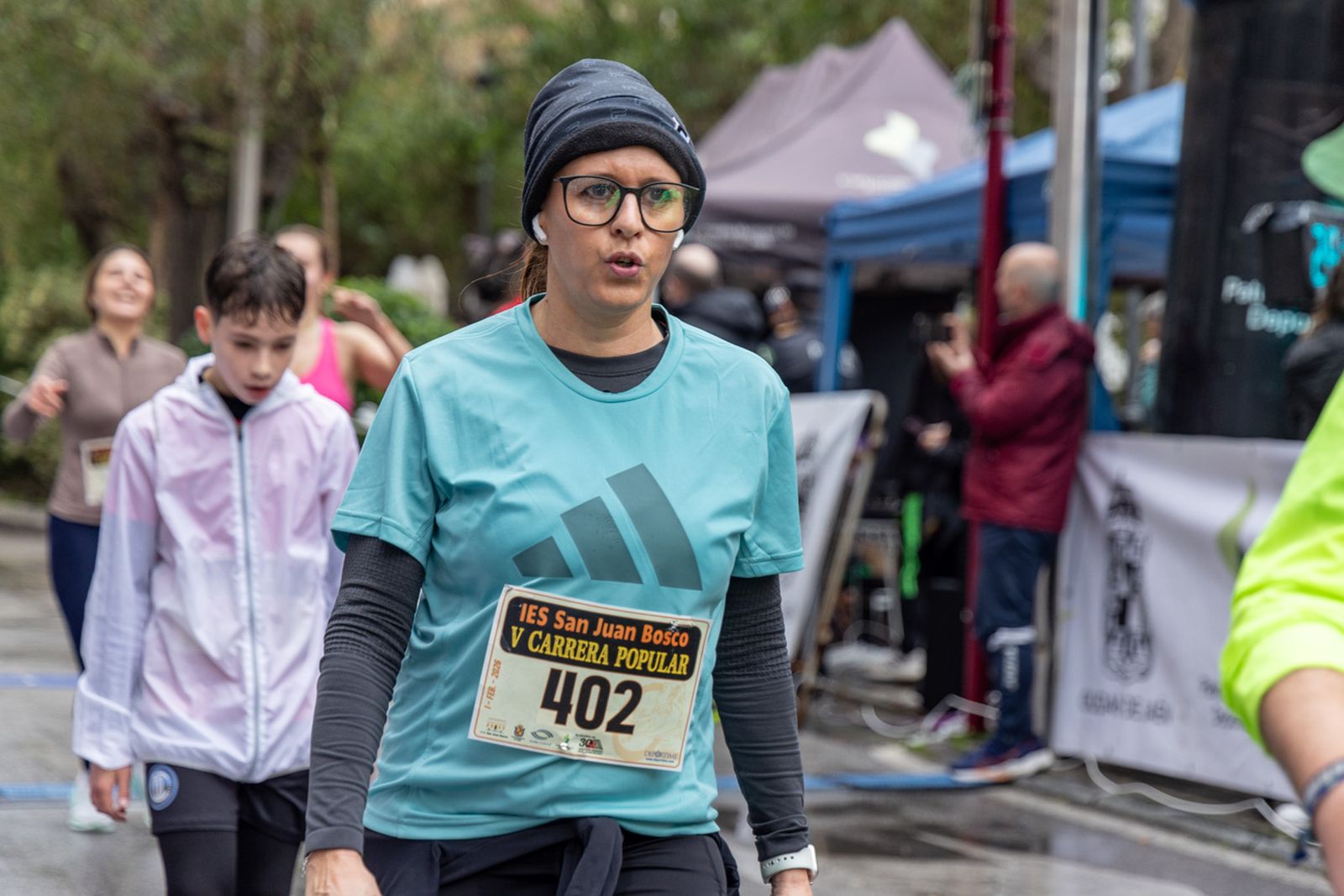 En imágenes: la lluvia no frena a más de un millar de corredores en la V Carrera Popular del IES San Juan Bosco (2)