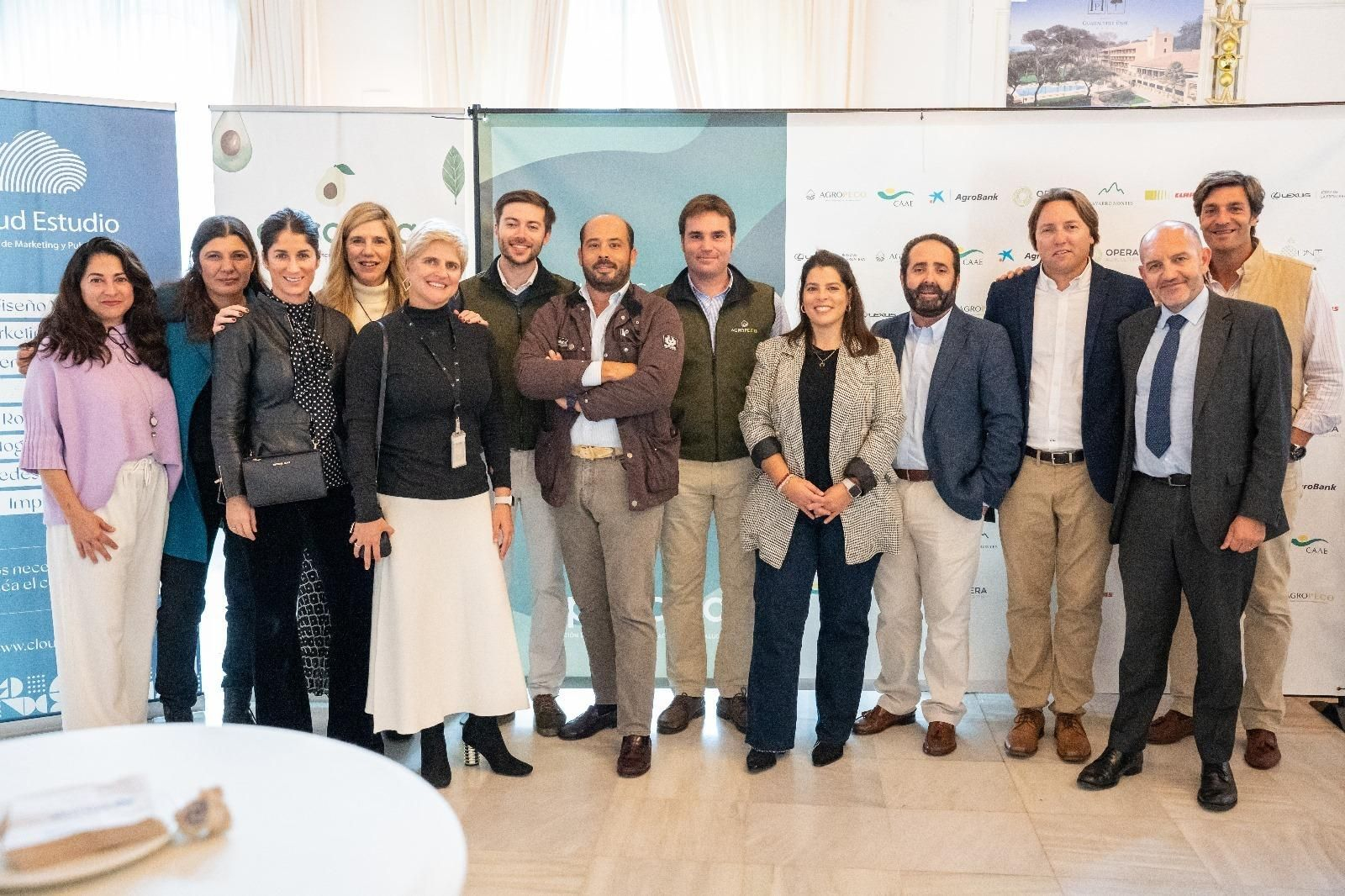 Foto de familia en las jornadas organizadas por Aproaga y Agropeco. Foto de familia en las jornadas organizadas por Aproaga y Agropeco.