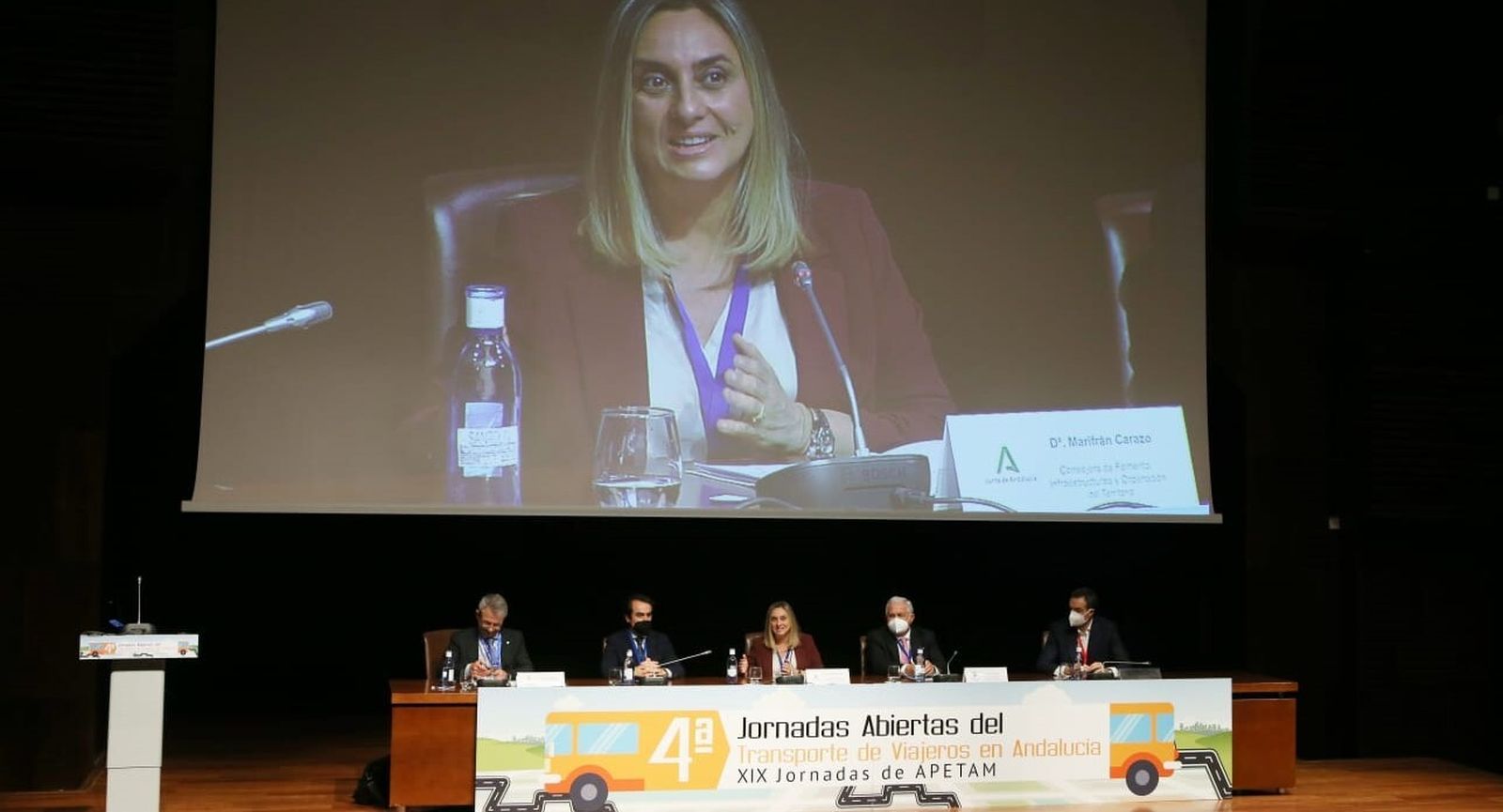 La consejera Marifrán Carazo en las jornadas de transporte celebradas este martes.