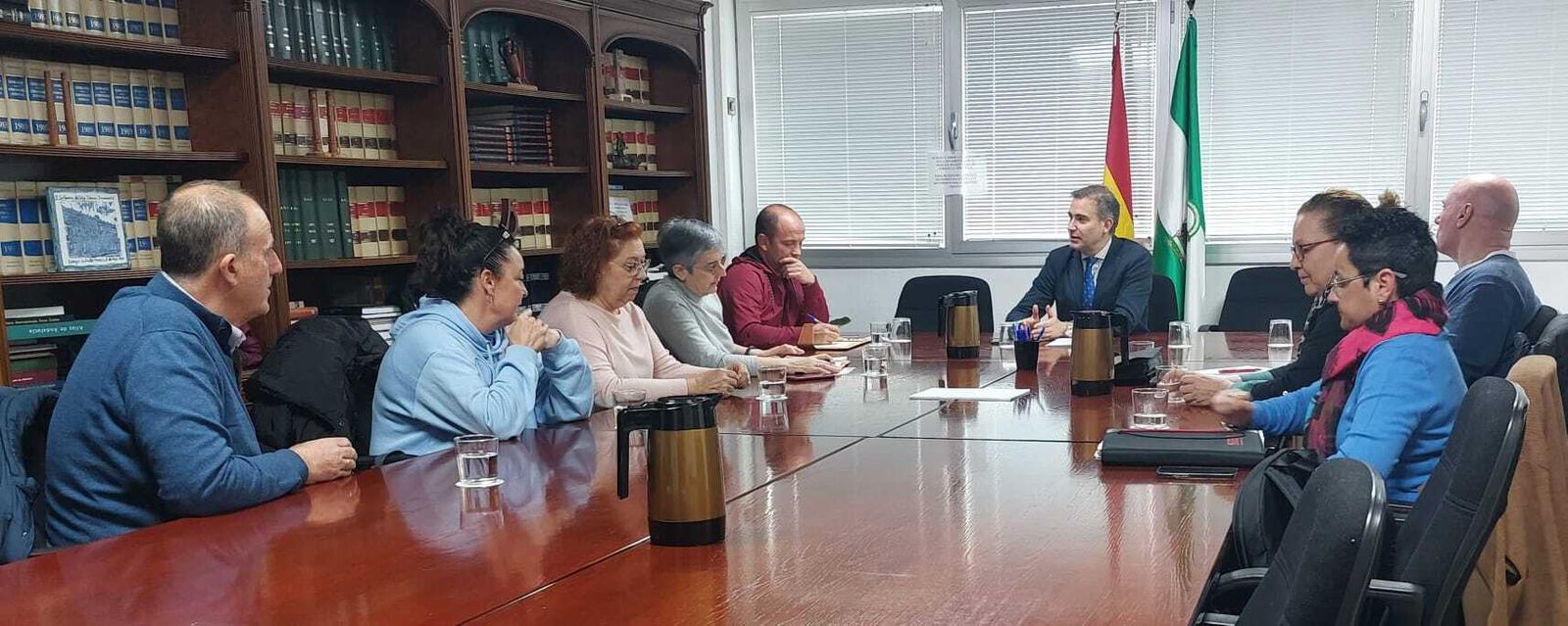 Empleo garantiza a los trabajadores de la residencia de tiempo libre que no les afectará el adelanto del cierre de temporada