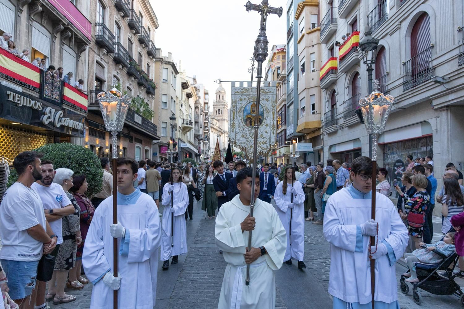 Así ha procesionado la Virgen de la Capilla por Jaén en su día grande.