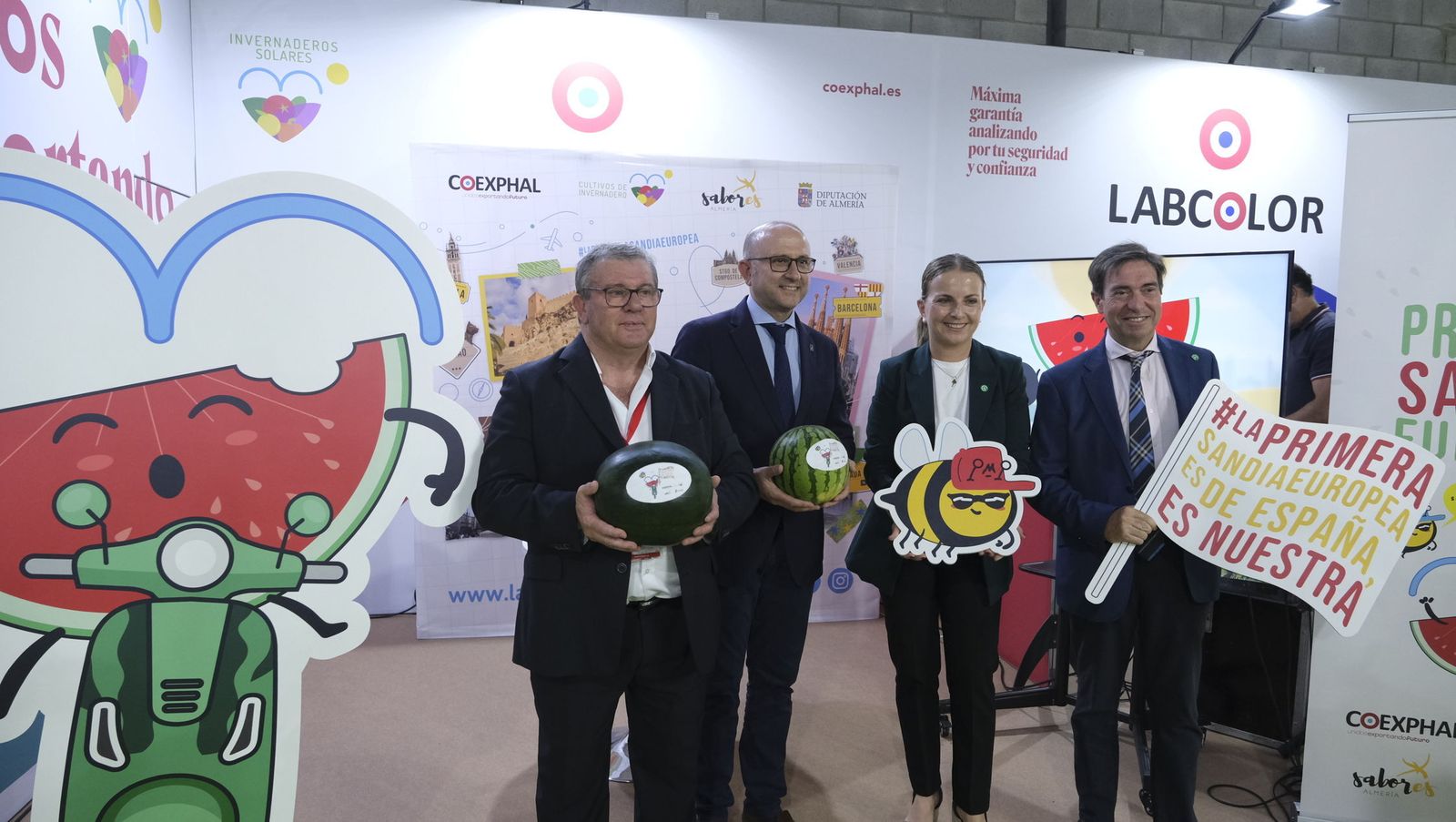 Presentación de la campaña en el stand de Coexphal, con ‘Sandi’ a la izquierda