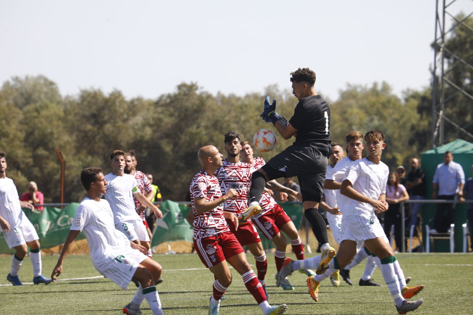 Imágenes del Córdoba B-Xerez CD en la Ciudad Deportiva (0-0)