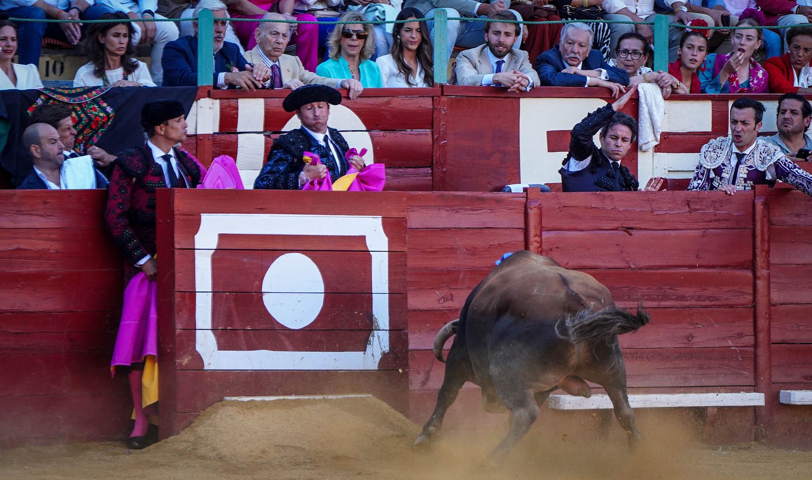 Puerta grande para Roca Rey y El Juli en la plaza de toros de Jerez