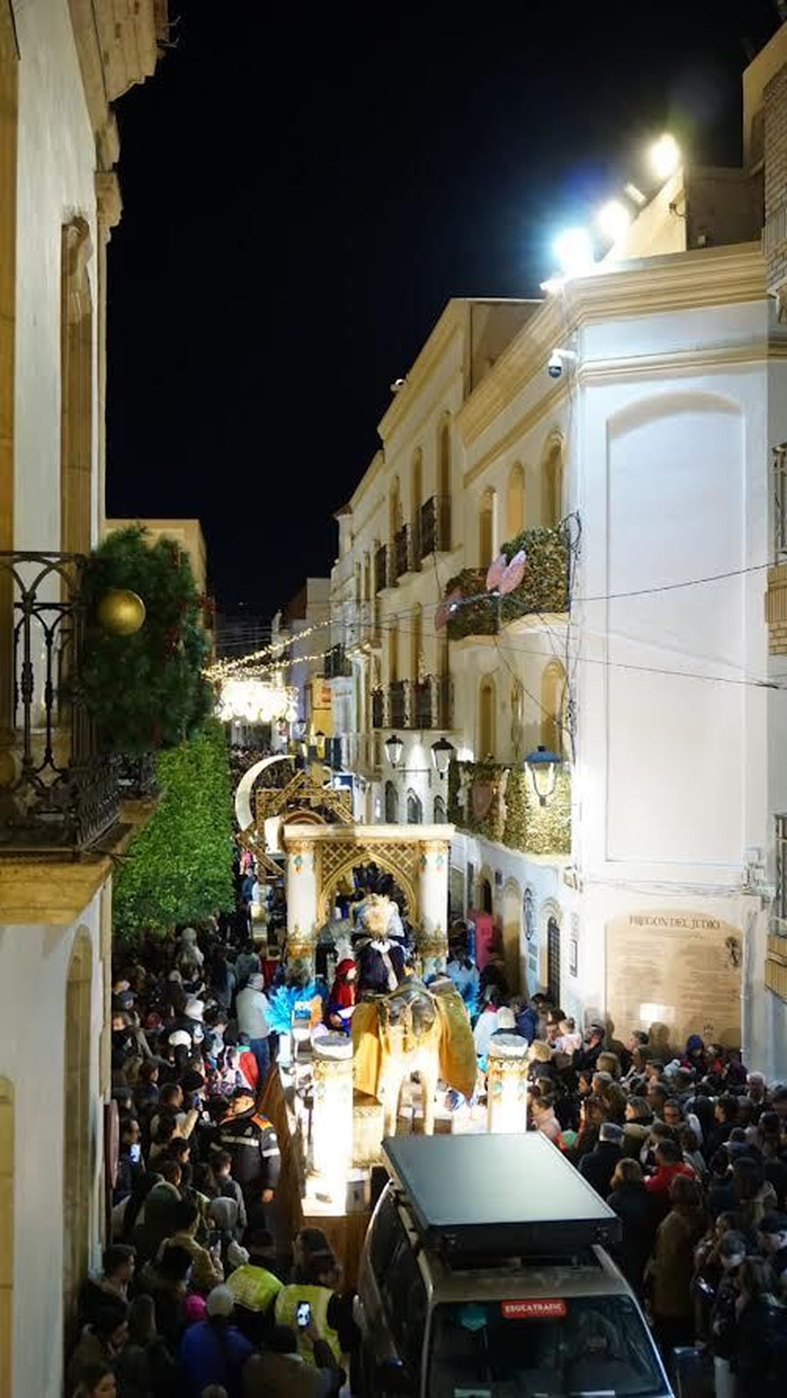 Las calles se llenaron de vecinos y de ilusiones