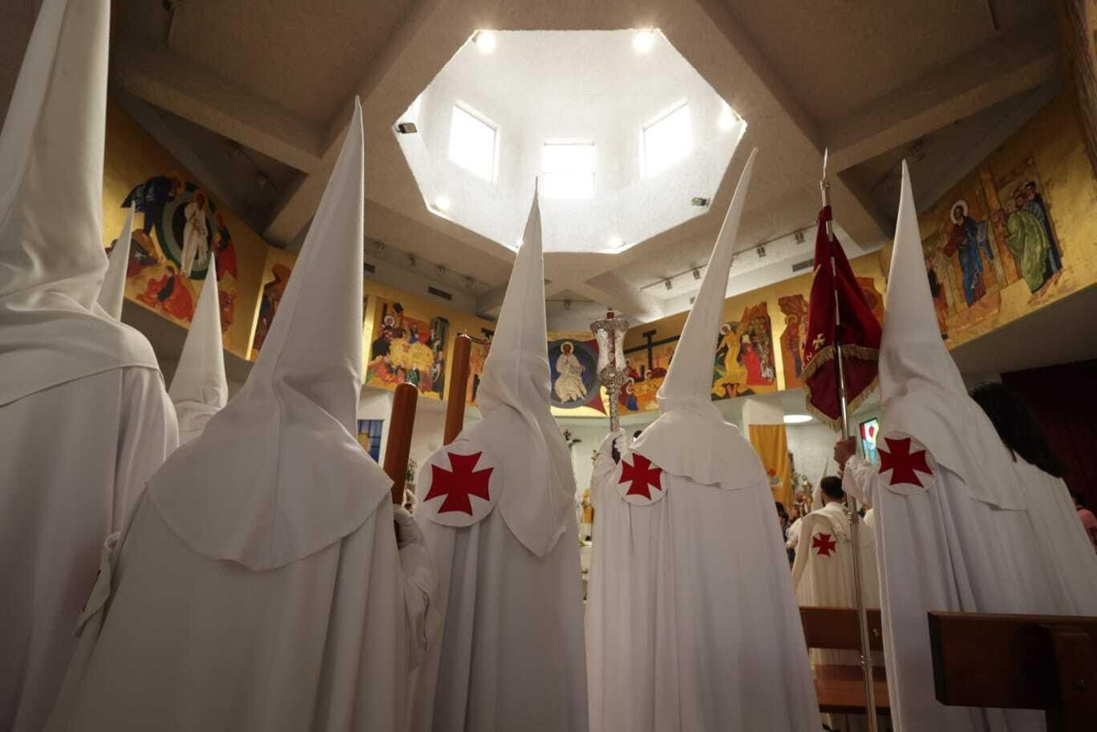 Imágenes de la procesión del Resucitado de la Semana Santa de San Fernando 2023