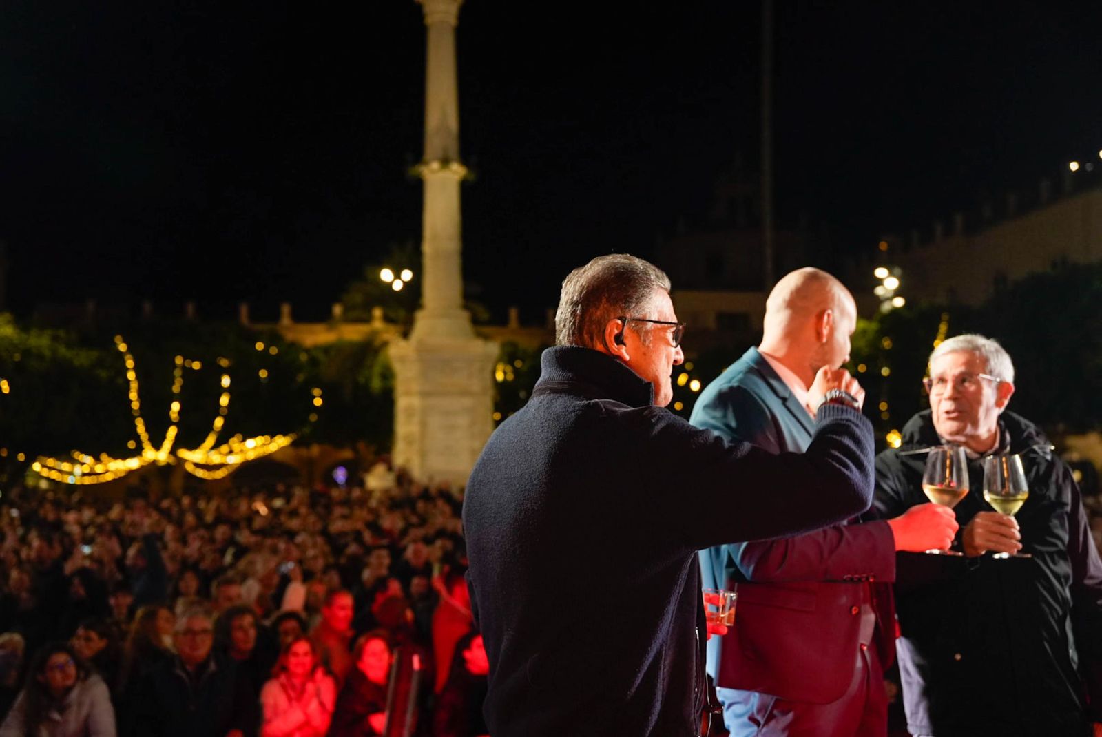 Almería despide con los 12 tomates cherry de la suerte el año 2025