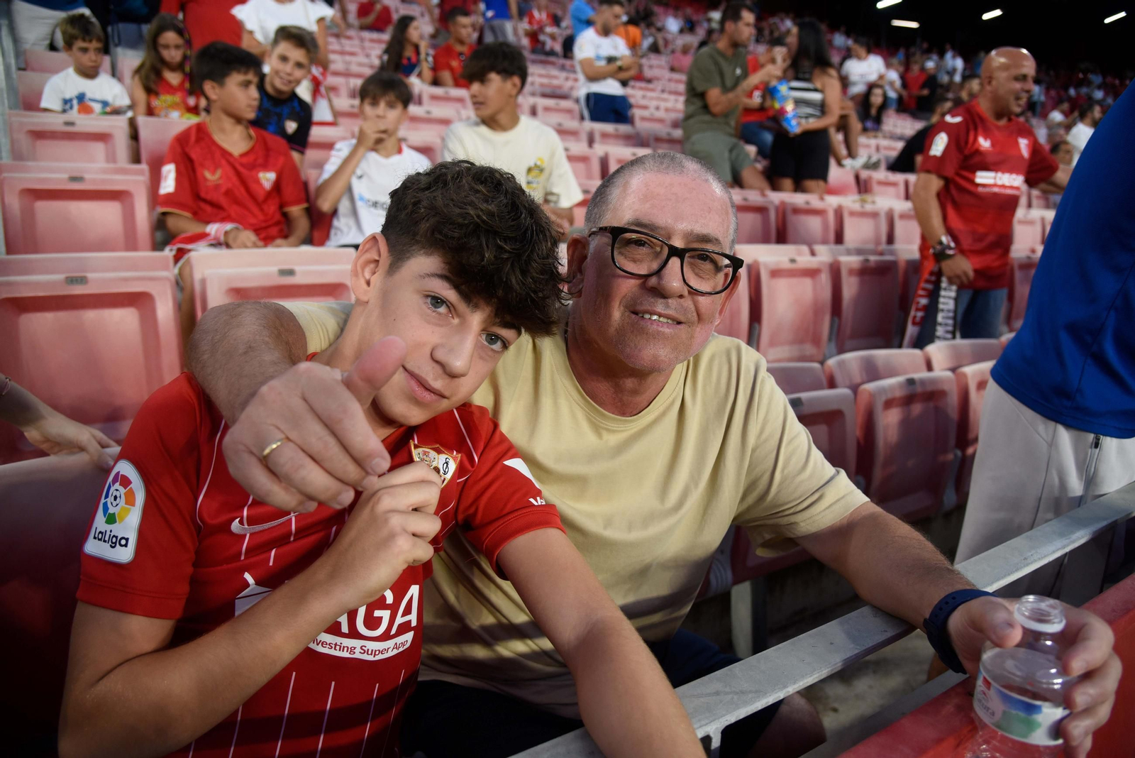 Búscate en las gradas del Pizjuán en el Sevilla Villarreal