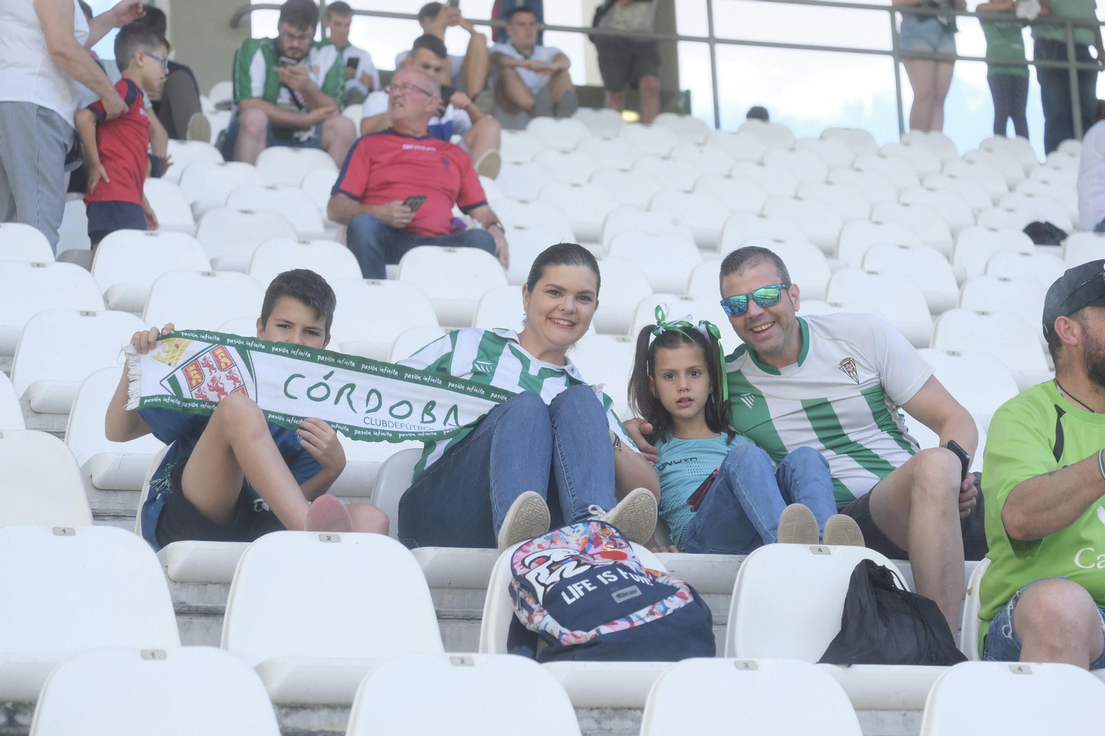 Las mejores fotos del ambiente en El Arcángel en el Córdoba CF - San Fernando Las mejores fotos del ambiente en El Arcángel en el Córdoba CF - San Fernando
