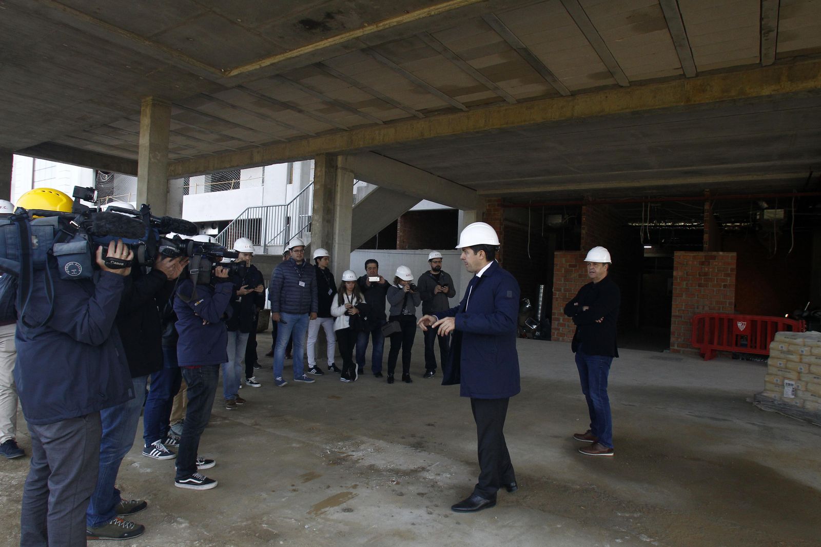 Las imágenes de la visita a las obras de la Ciudad Deportiva del Sevilla