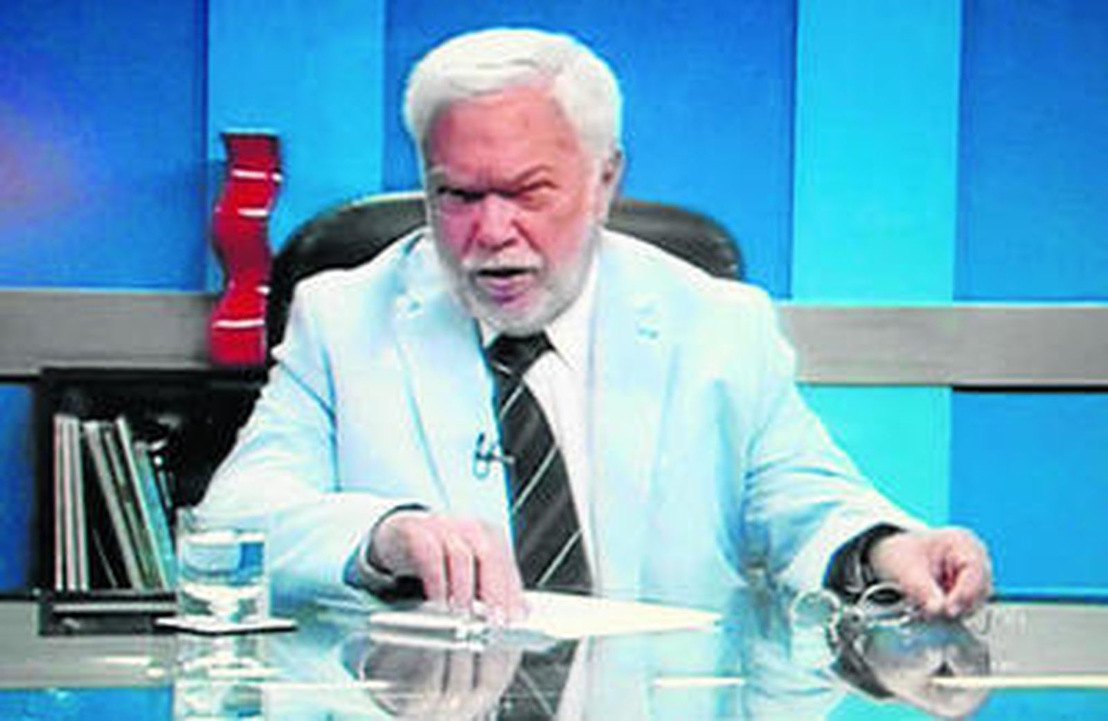 Díaz Berbel, durante un momento de la intervención que grabó para 'Azul TV' un día antes de fallecer.