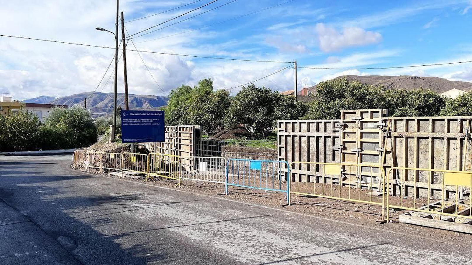 En ejecución un nuevo tramo de la via saludable de San Roque, en Berja