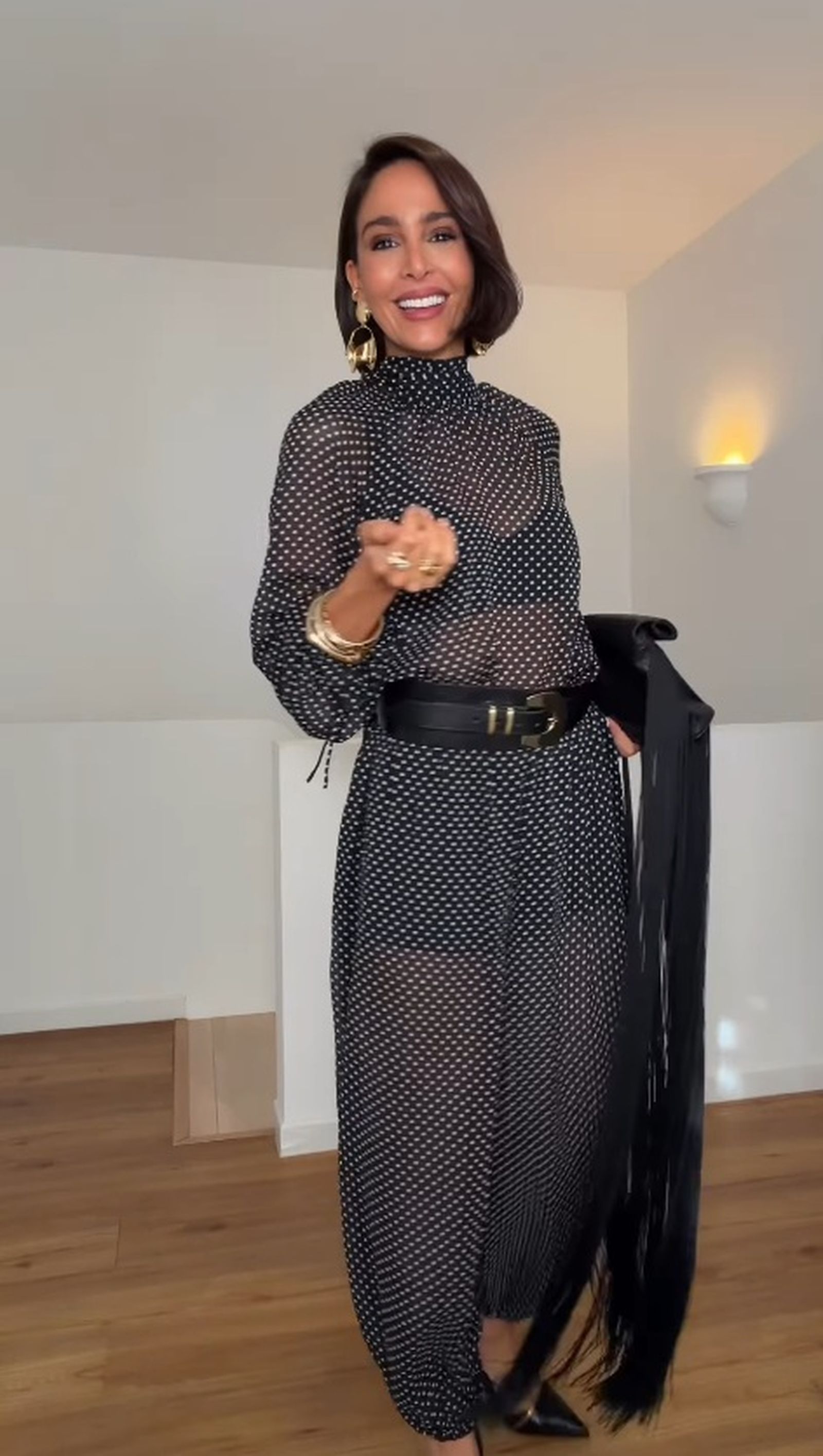 Rocío Osorno con total look de lunares de Mango.