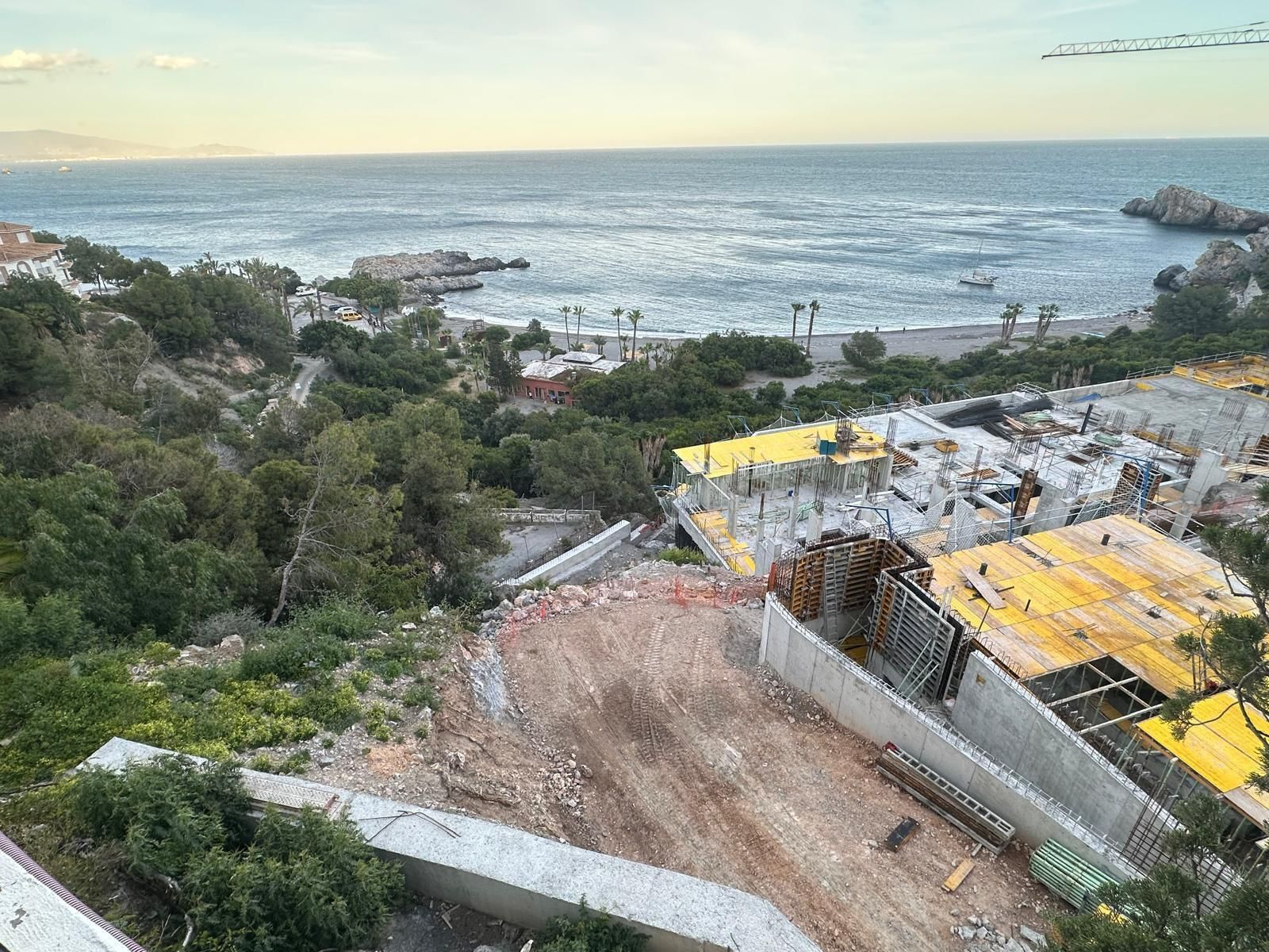 Construcción de la nueva promoción de viviendas en primera línea de playa