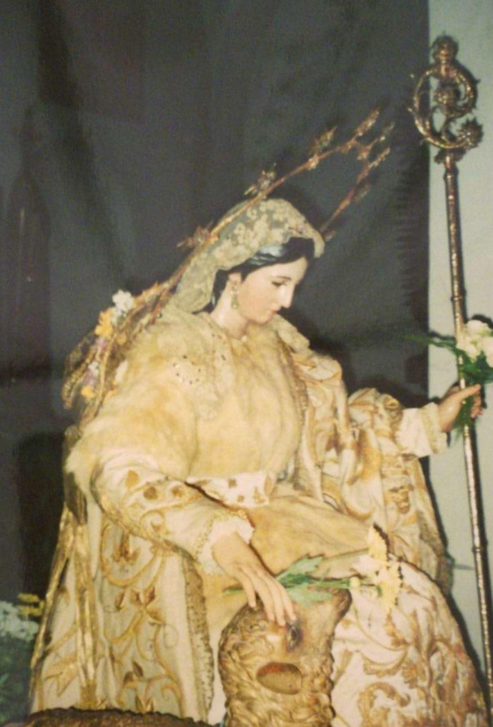 La Divina Pastora portando el citado manto La Divina Pastora portando el citado manto