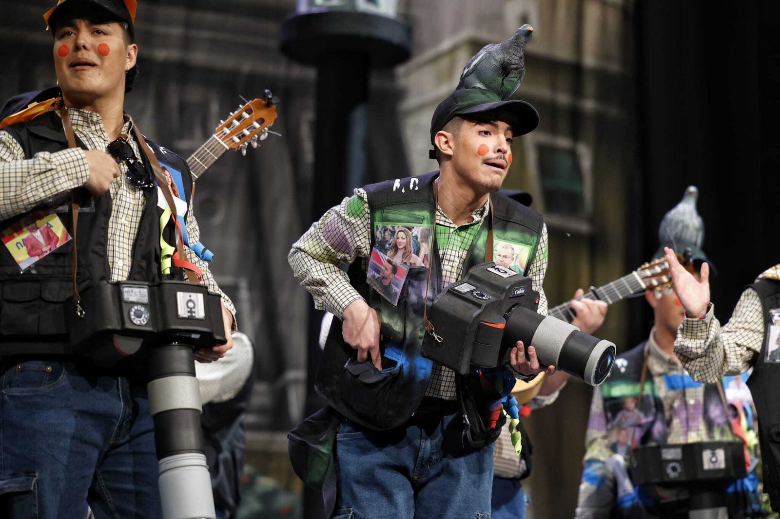 Chirigota 'El que la sigue la consigue'.