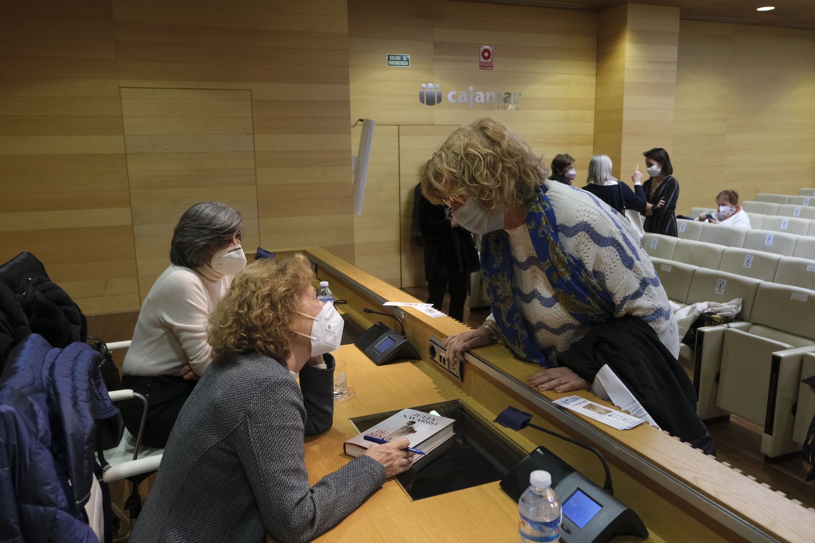 Fotogalería Diario de los Libros, con Julia Navarro. Almería