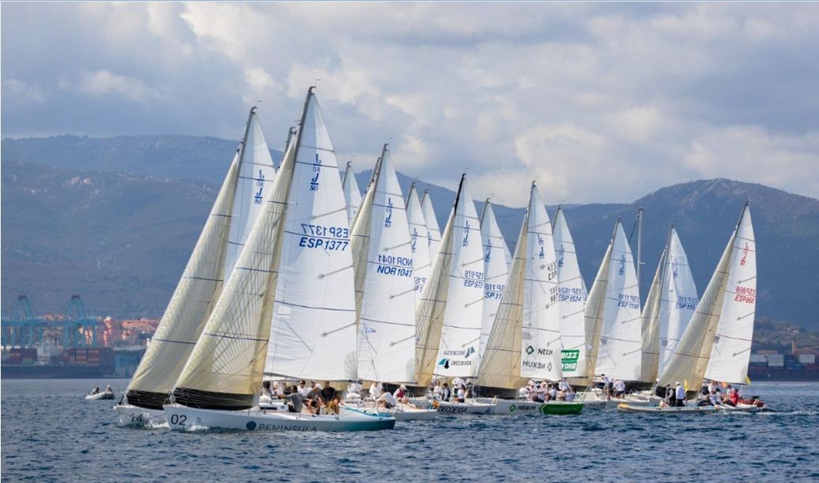 Las embarcaciones, en una de las salidas de este sábado