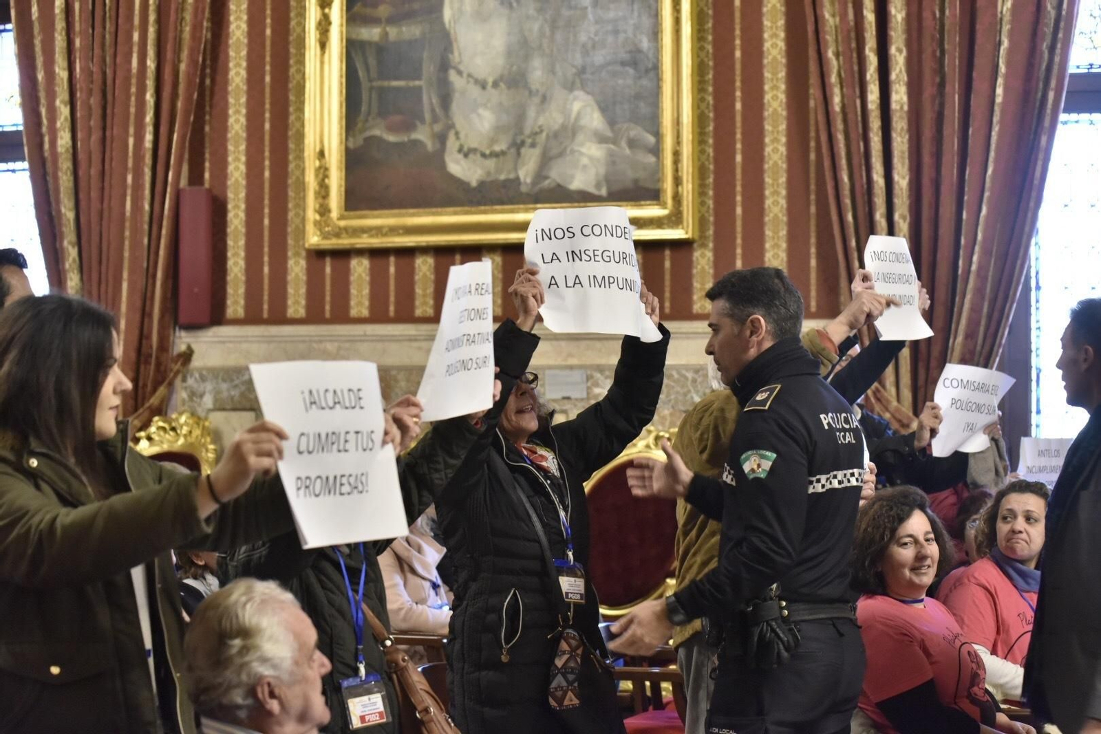 Las imágenes del Pleno municipal